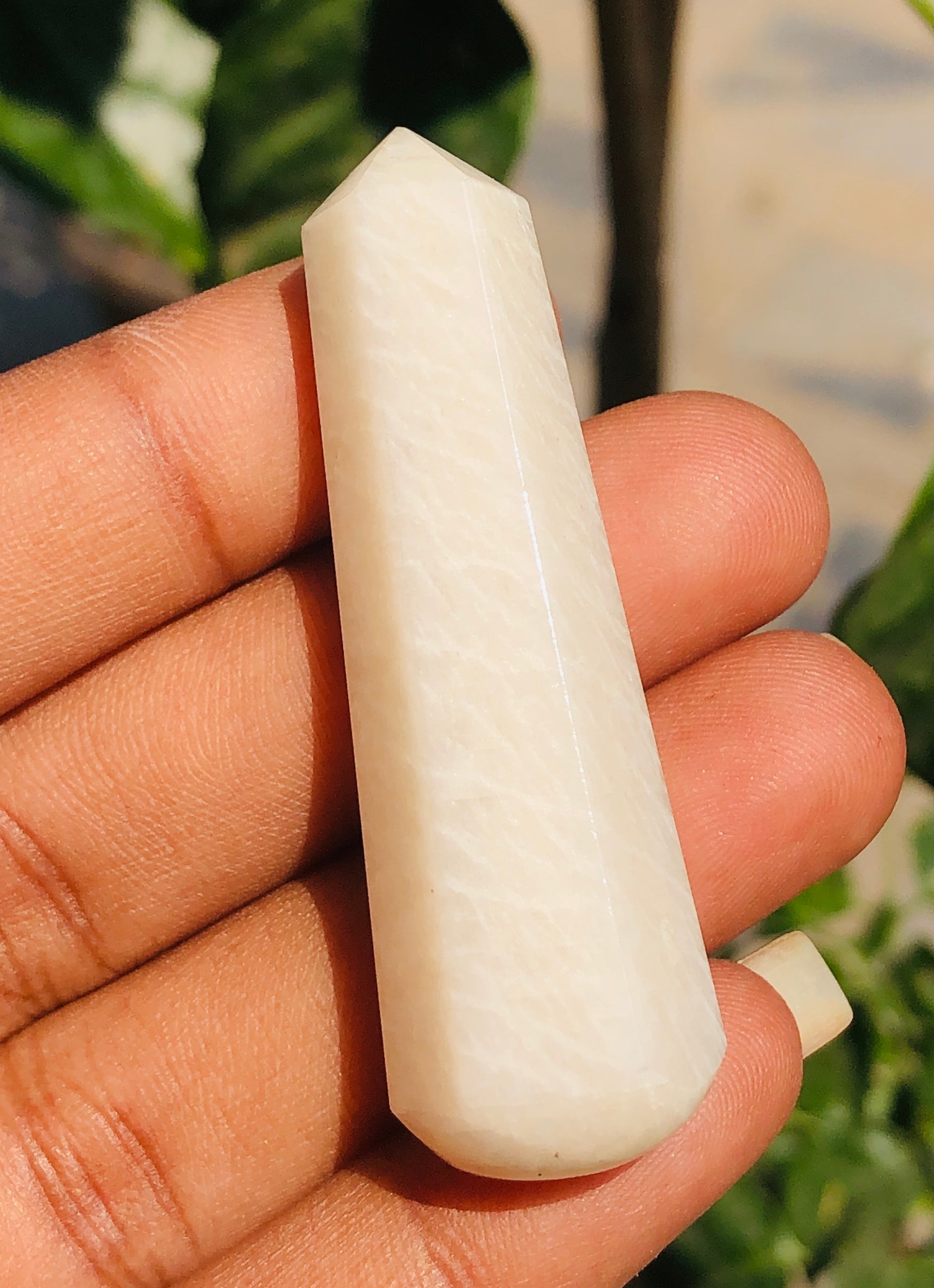 Graceful 80.00 Carats Genuine Aventurine Crystal Gemstone Healing Point