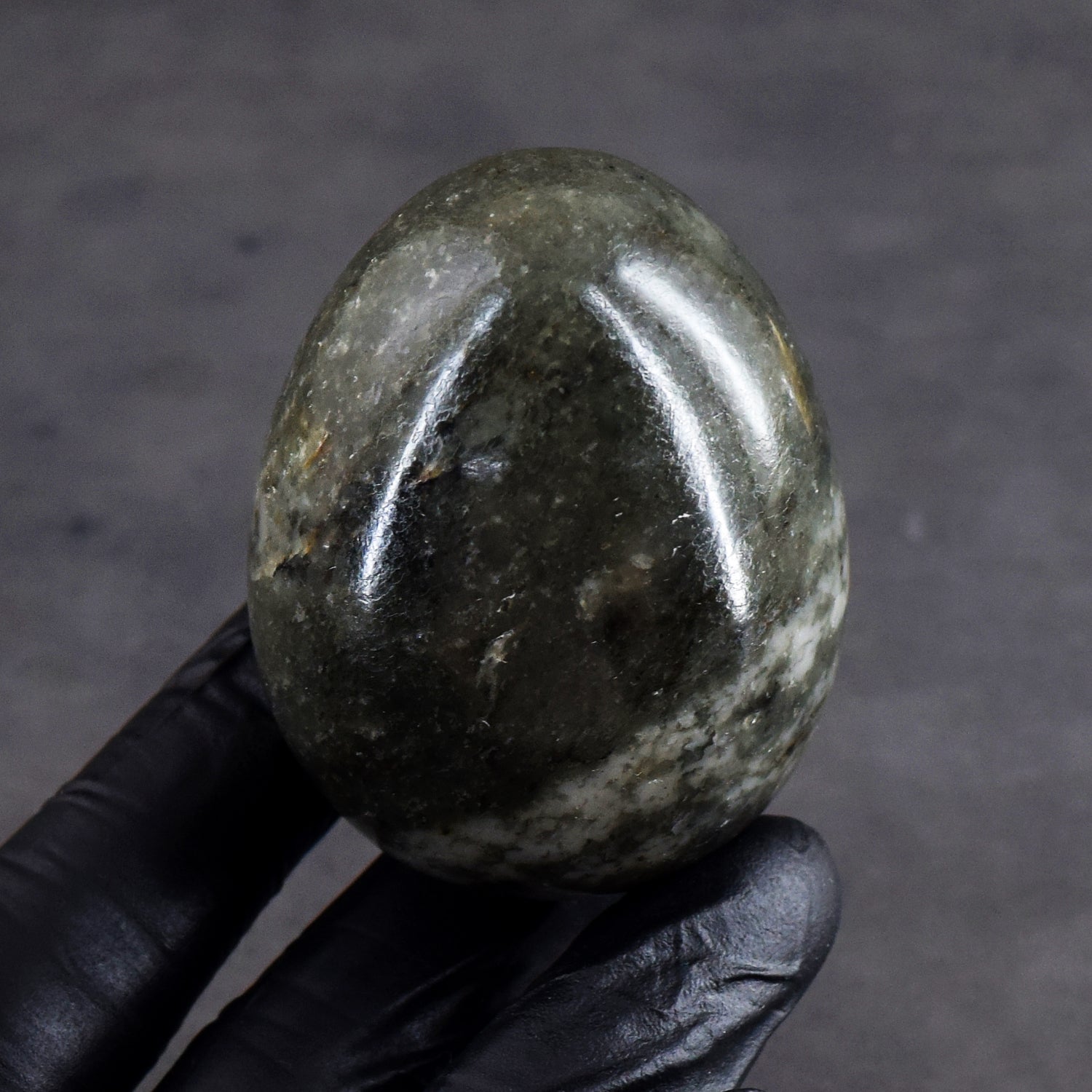 Pleasing 758.00 Cts Genuine Jade Healing Premium Crystal Egg