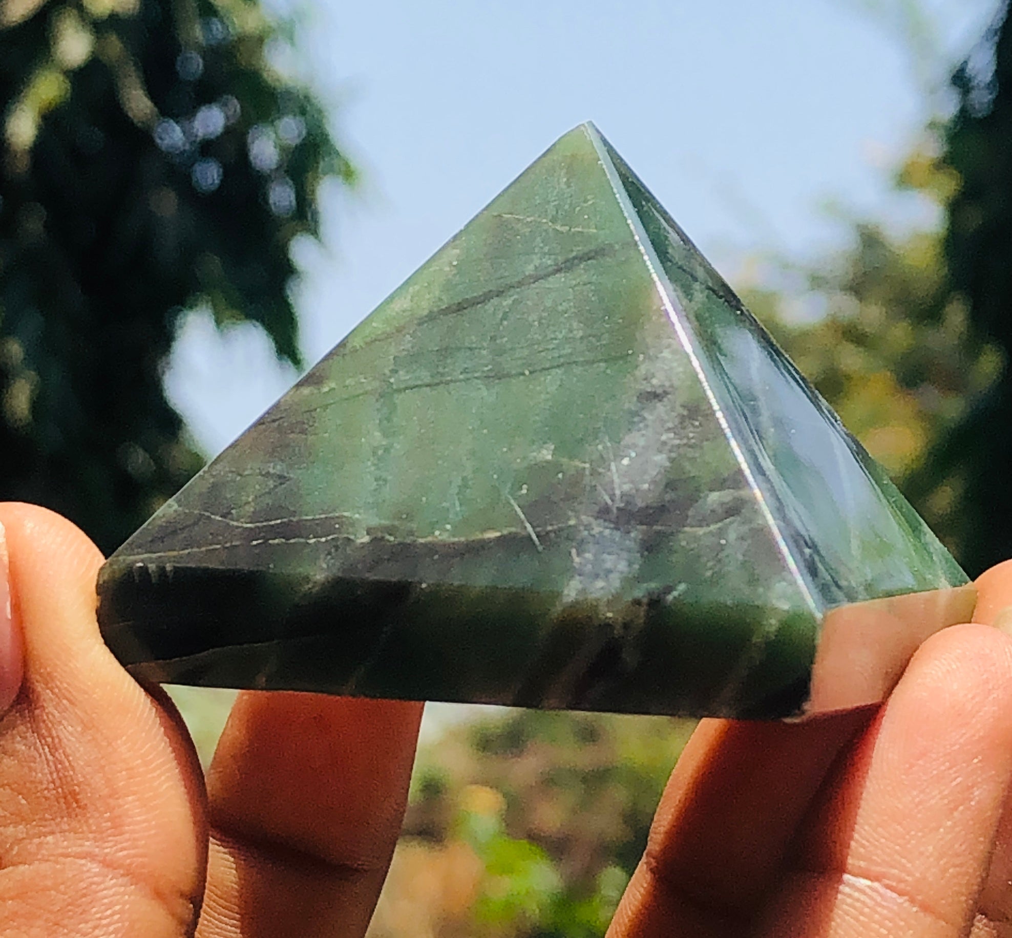 Amusing 508.00 Cts Genuine Green Jade Healing Crystal Specimen Divine Pyramid