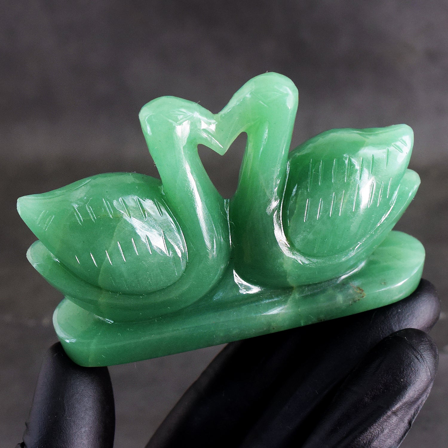 Awesome 717.00 Cts Genuine Green Aventurine Carved Love Premium Swan Pair