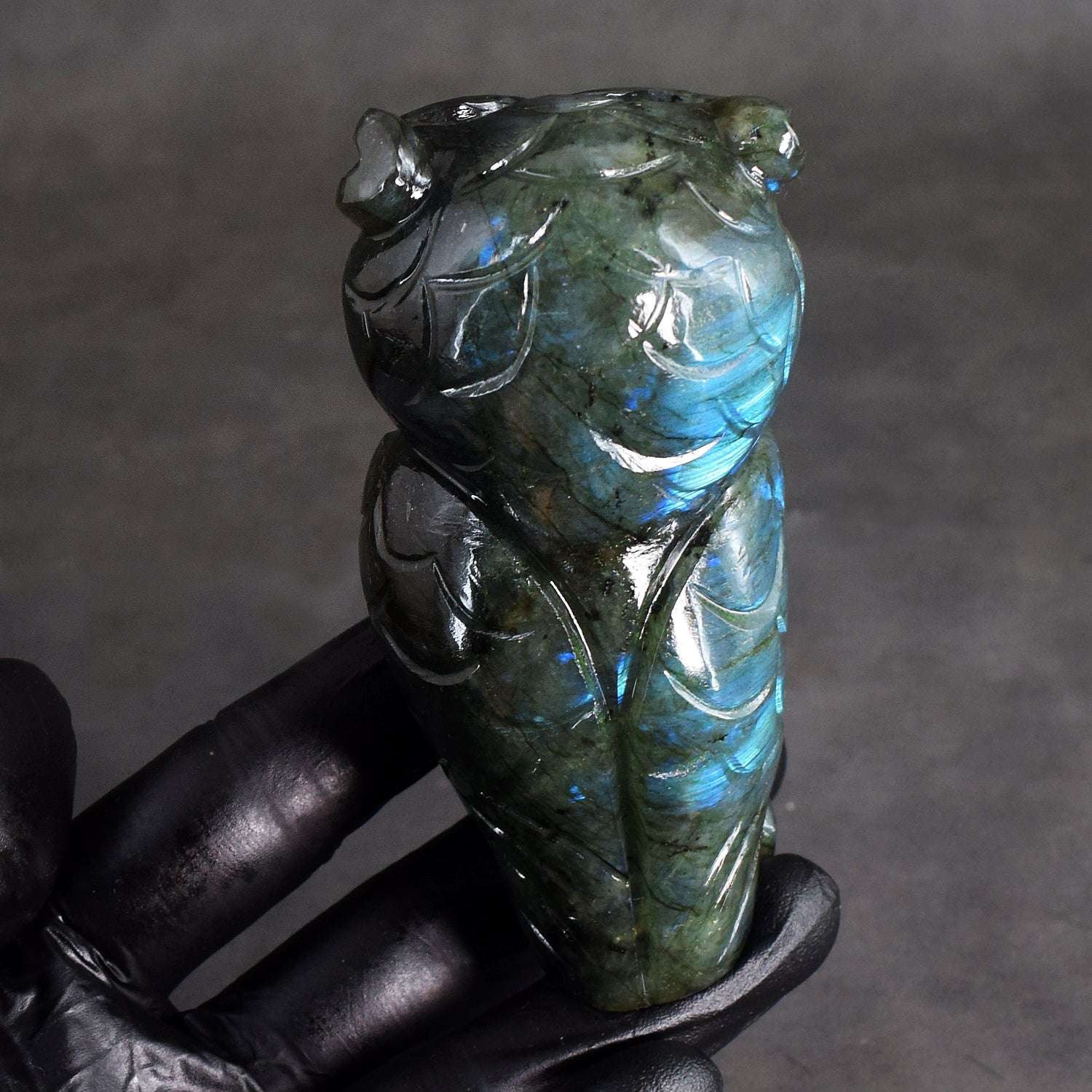 Very Atrractive 1334.00 Cts Genuine Blue Flash Labradorite Hand Carved Gemstone Premium Owl