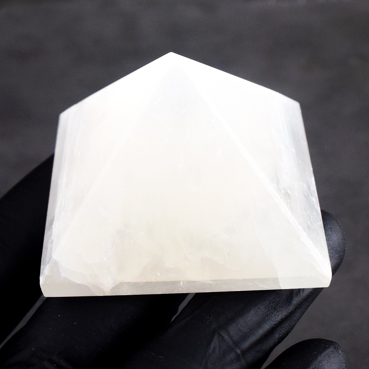 Finest Quality 443.00 Cts Genuine White Quartz Crystal Specimen Divine Pyramid