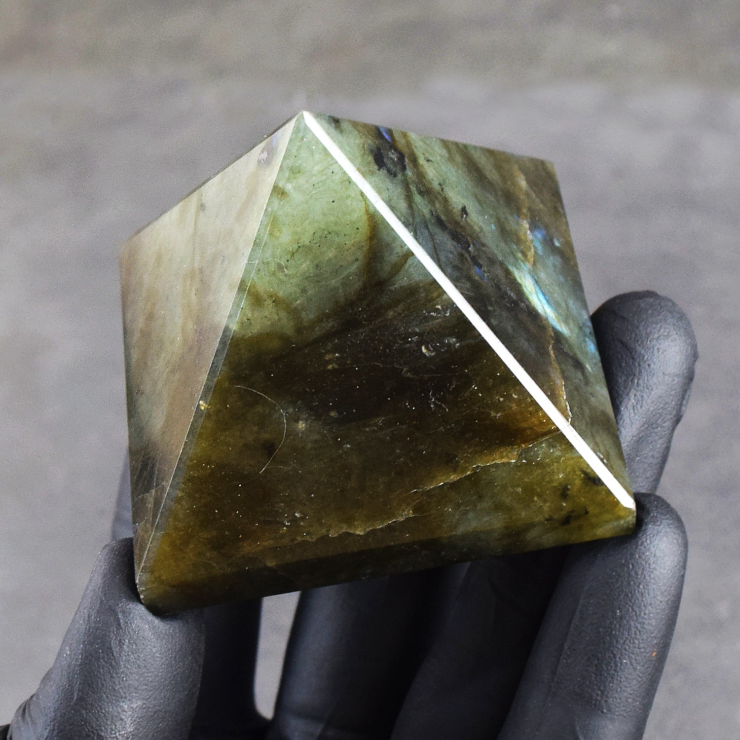 Beautiful 696.00 Cts Genuine Labradorite Crystal Specimen Healing Divine Pyramid