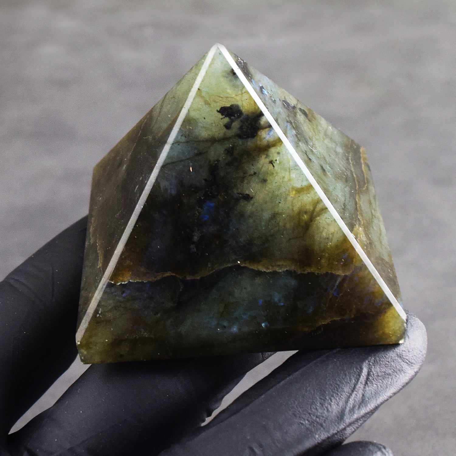 Beautiful 696.00 Cts Genuine Labradorite Crystal Specimen Healing Divine Pyramid