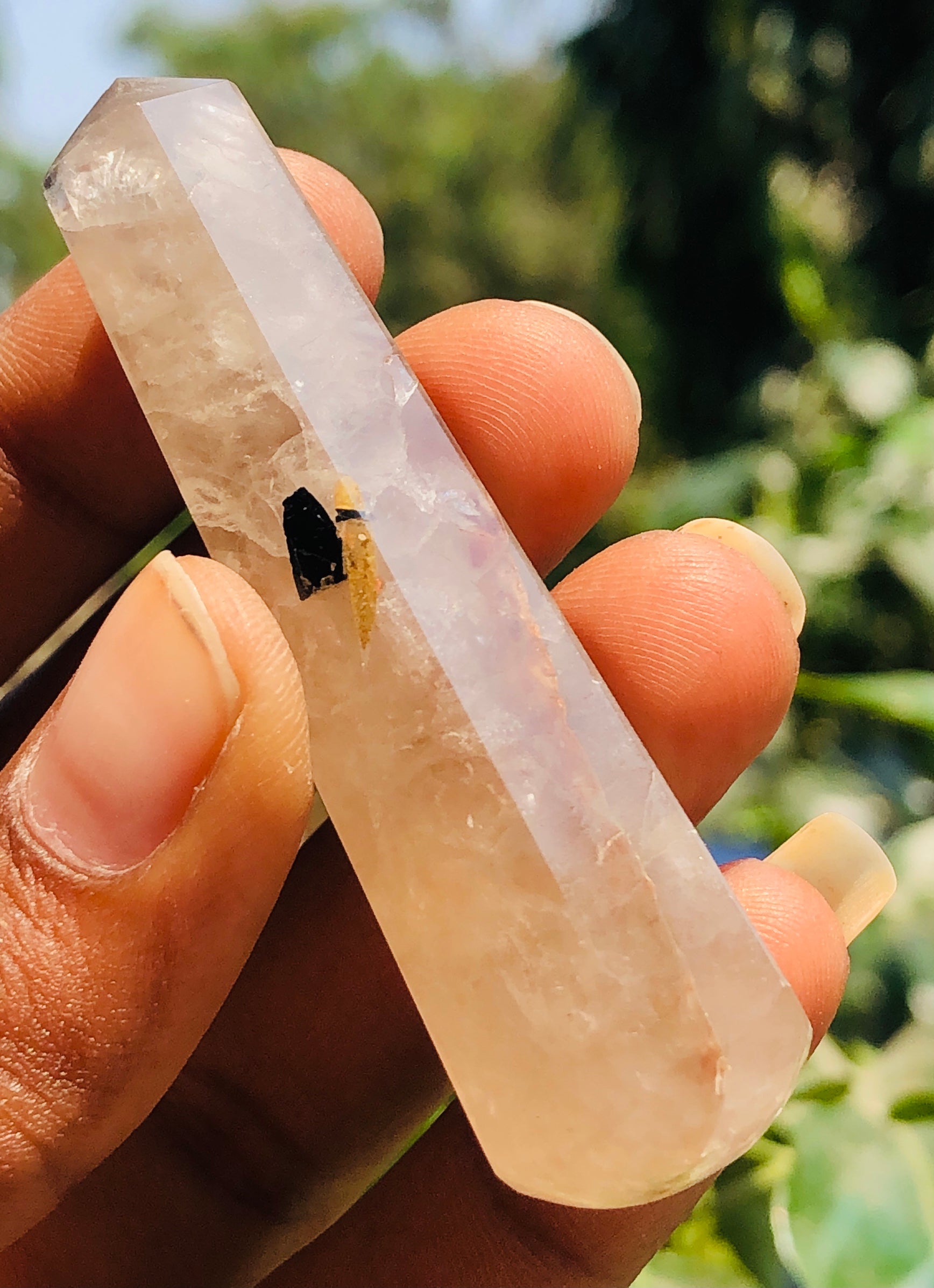 Lovely 130.00 Carats Genuine Rutile Quartz Crystal Gemstone Healing Point