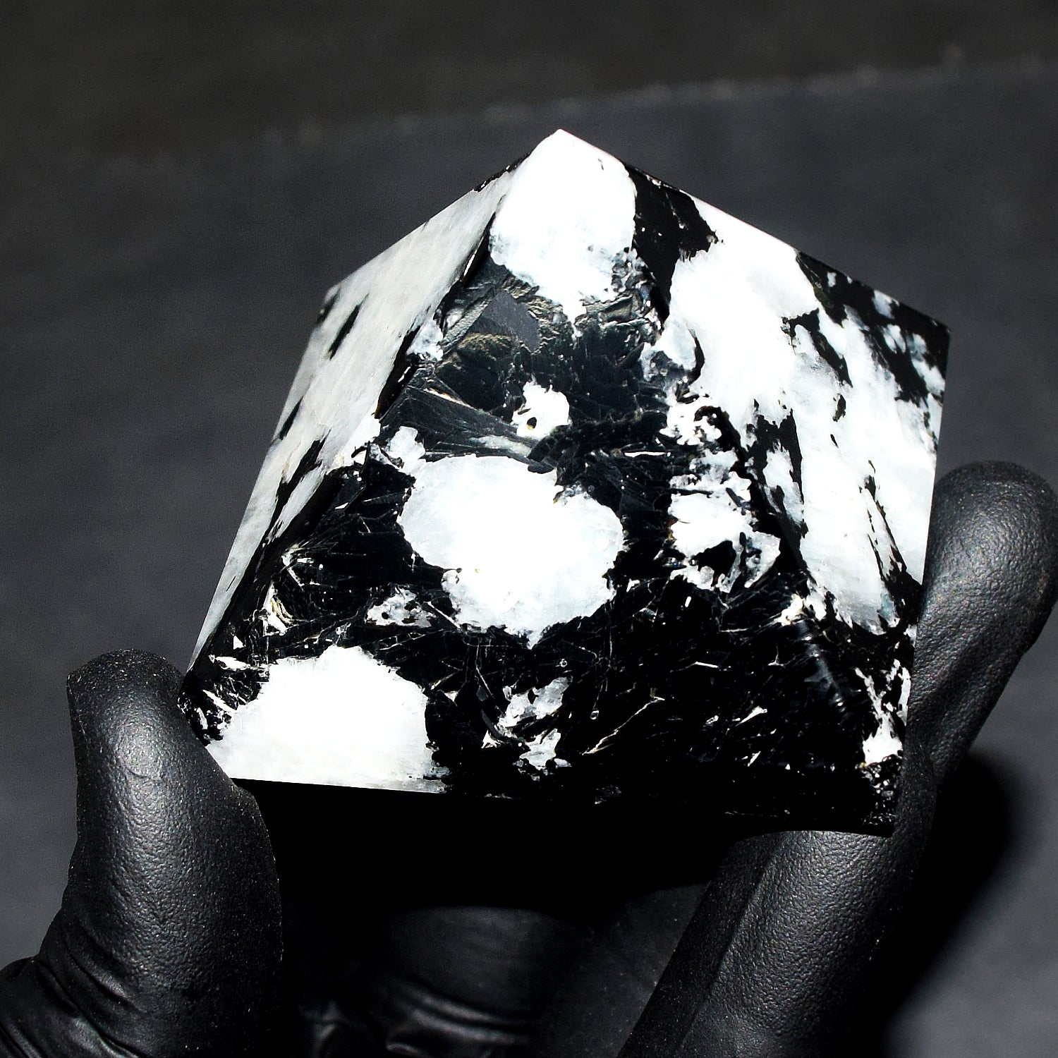 Beautiful 664.00 Cts Genuine Moonstone Crystal Specimen Healing Divine Pyramid