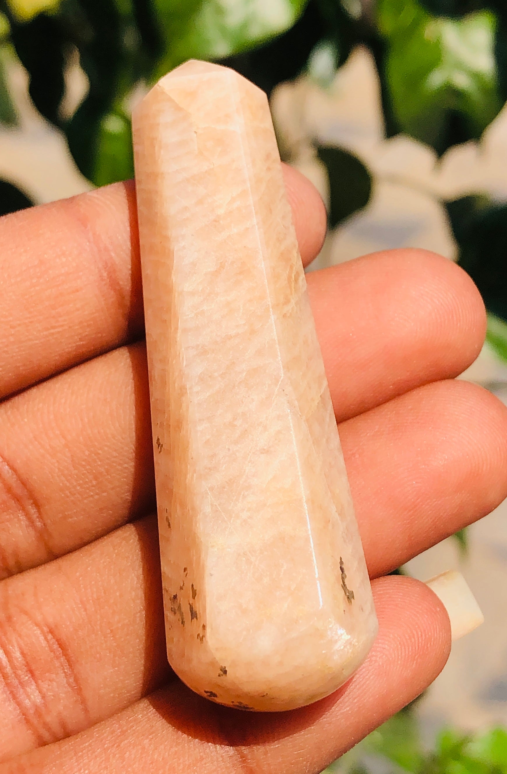 Graceful 104.00 Carats Genuine Peach Moonstone Crystal Gemstone Healing Point