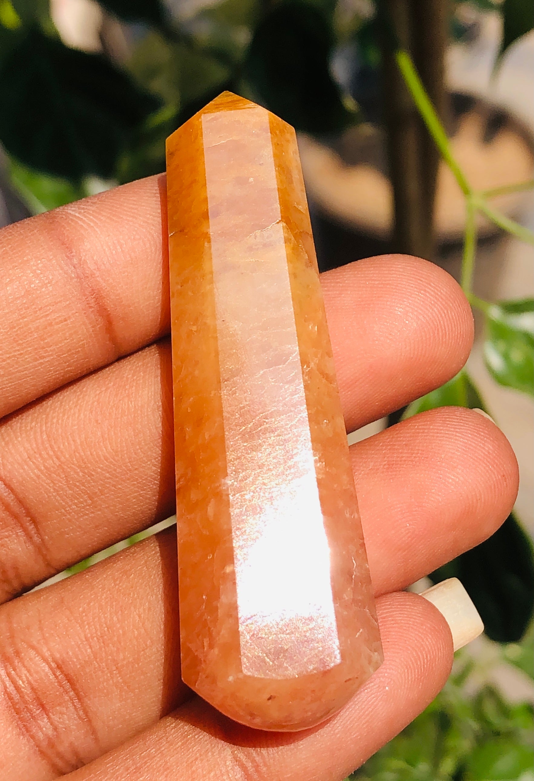 Graceful 95.00 Carats Genuine Aventurine Crystal Gemstone Healing Point