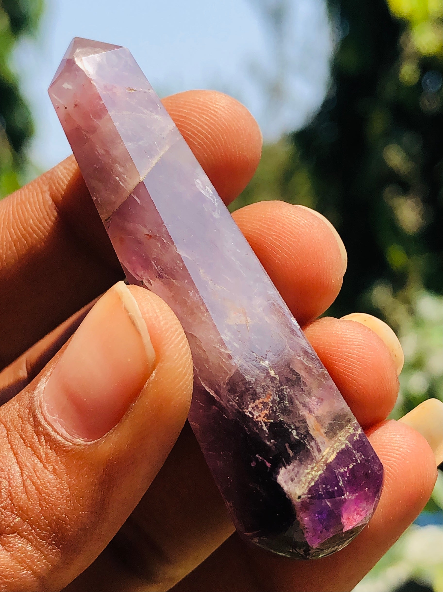 Graceful 100.00 Carats Genuine Amethyst Crystal Gemstone Healing Point