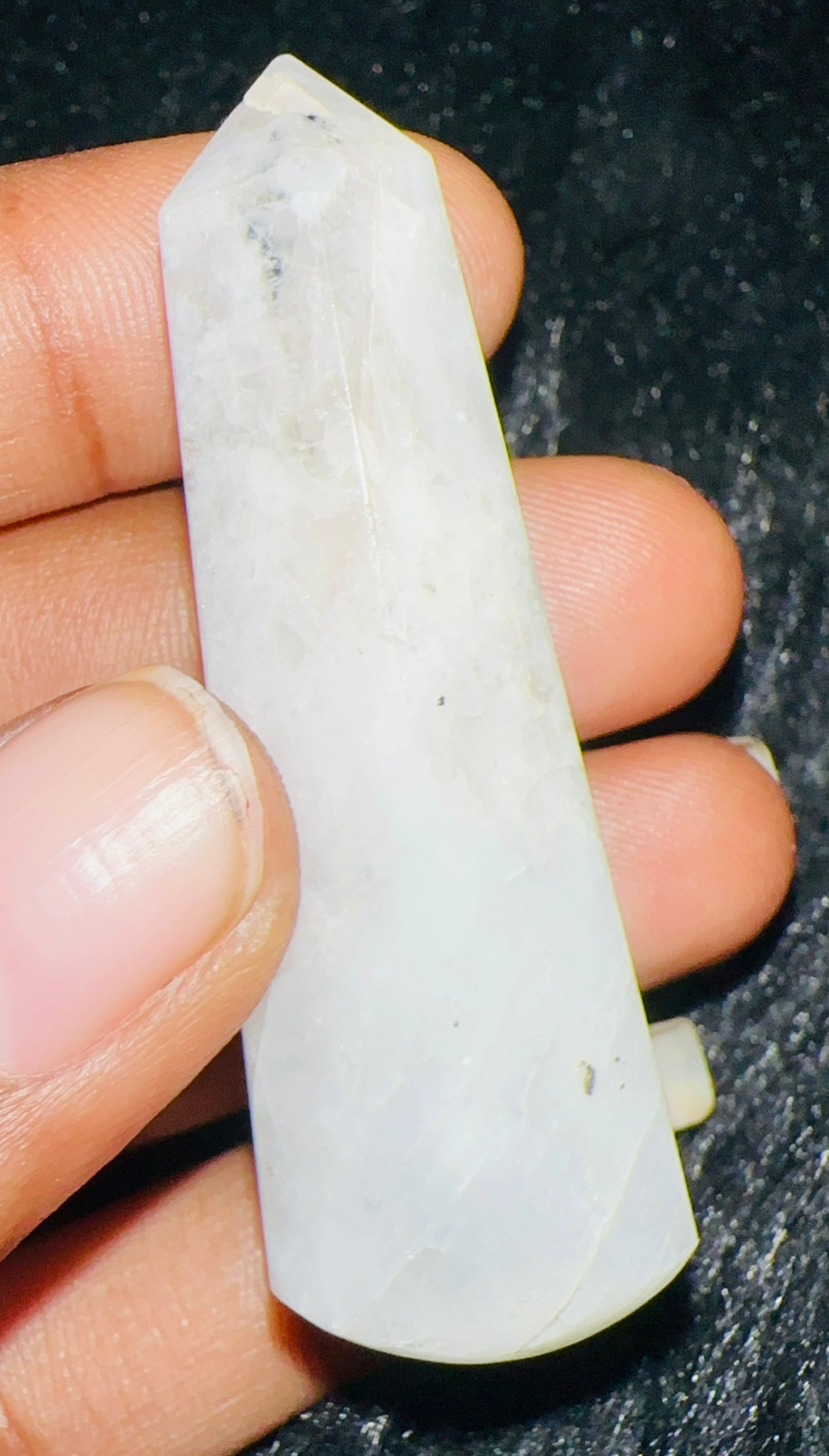 Untreated 124.00 Carats Genuine Moonstone Crystal Gemstone Healing Point