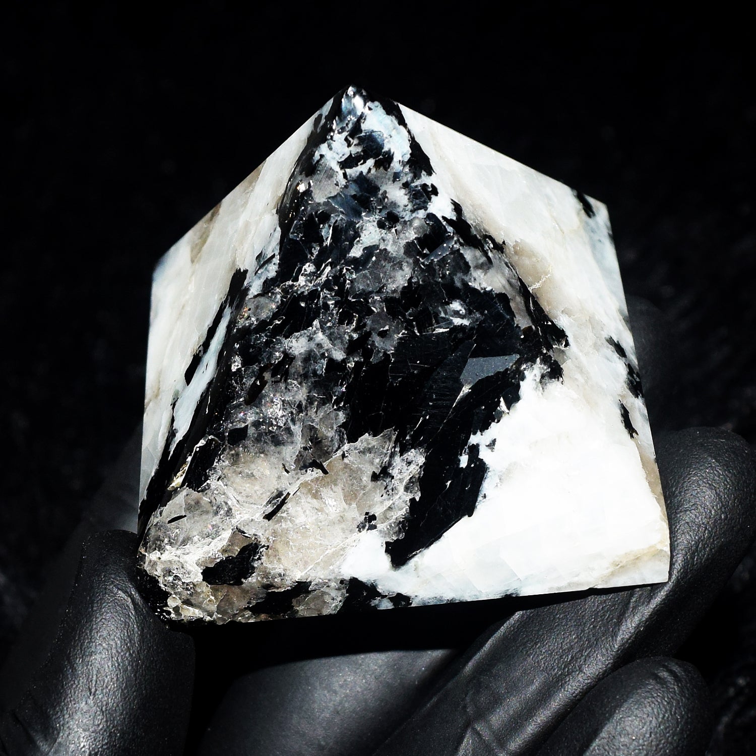 Beautiful 627.00 Cts Genuine Moonstone Crystal Specimen Healing Divine Pyramid