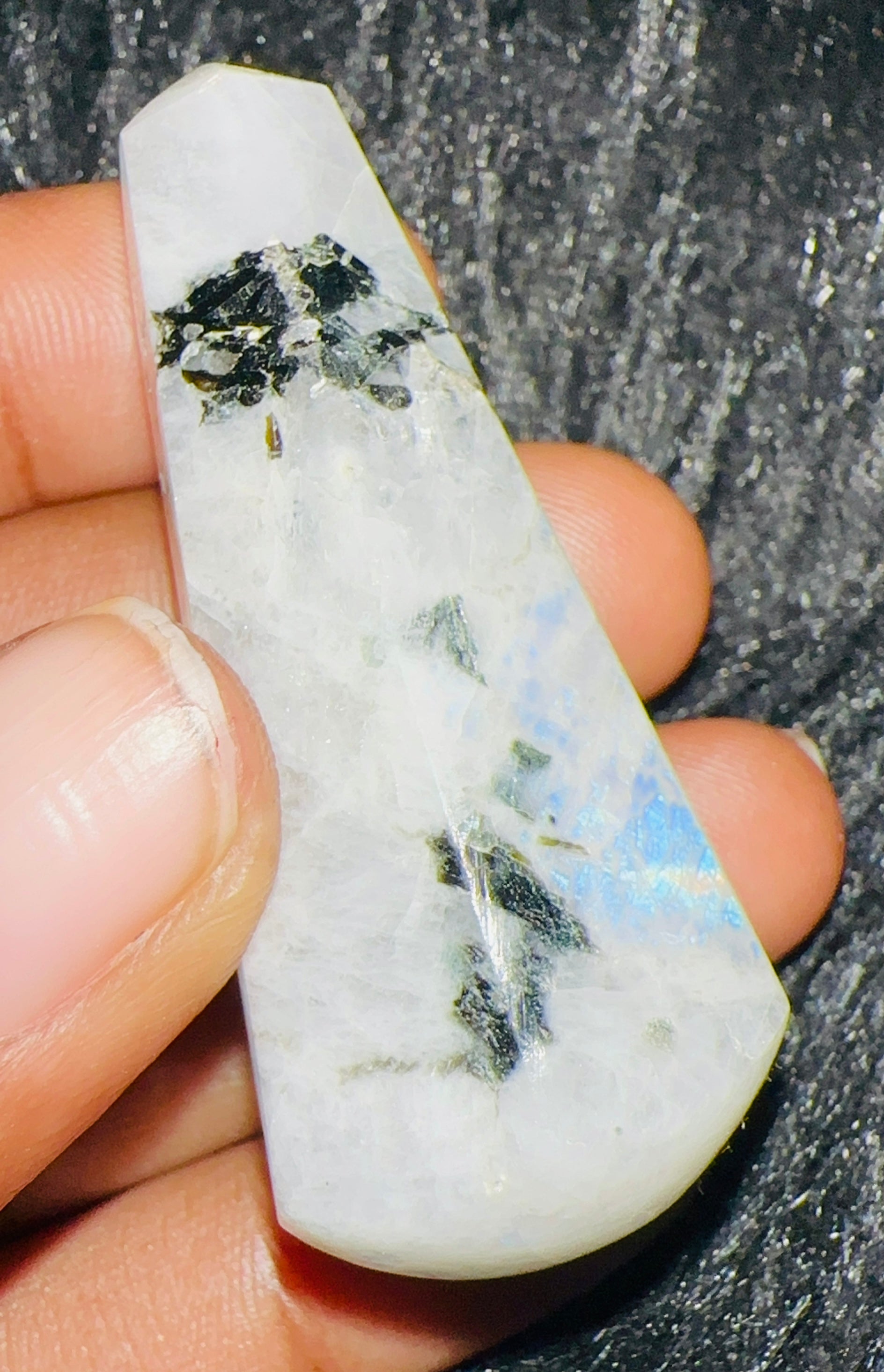 Sparkling 139.00 Carats  Genuine  Moonstone  Hand Carved  Healing  Crystal  Point Gemstone Carving