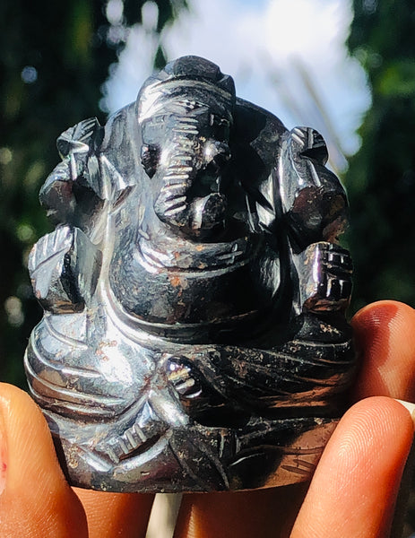 Artisan 1028.00 Carats Genuine Hematite Divine Hand Carved Crystal Gemstone Lord Ganesha Carving