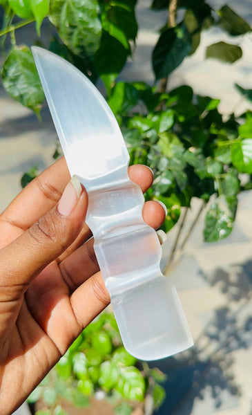 Majestic 312.00 Cts Genuine Selenite Hand Carved Crystal Gemstone Knife