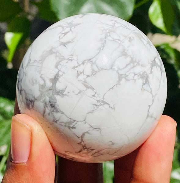 Beautiful 858.00 Cts Genuine Howlite Hand Carved Healing Crystal Sphere