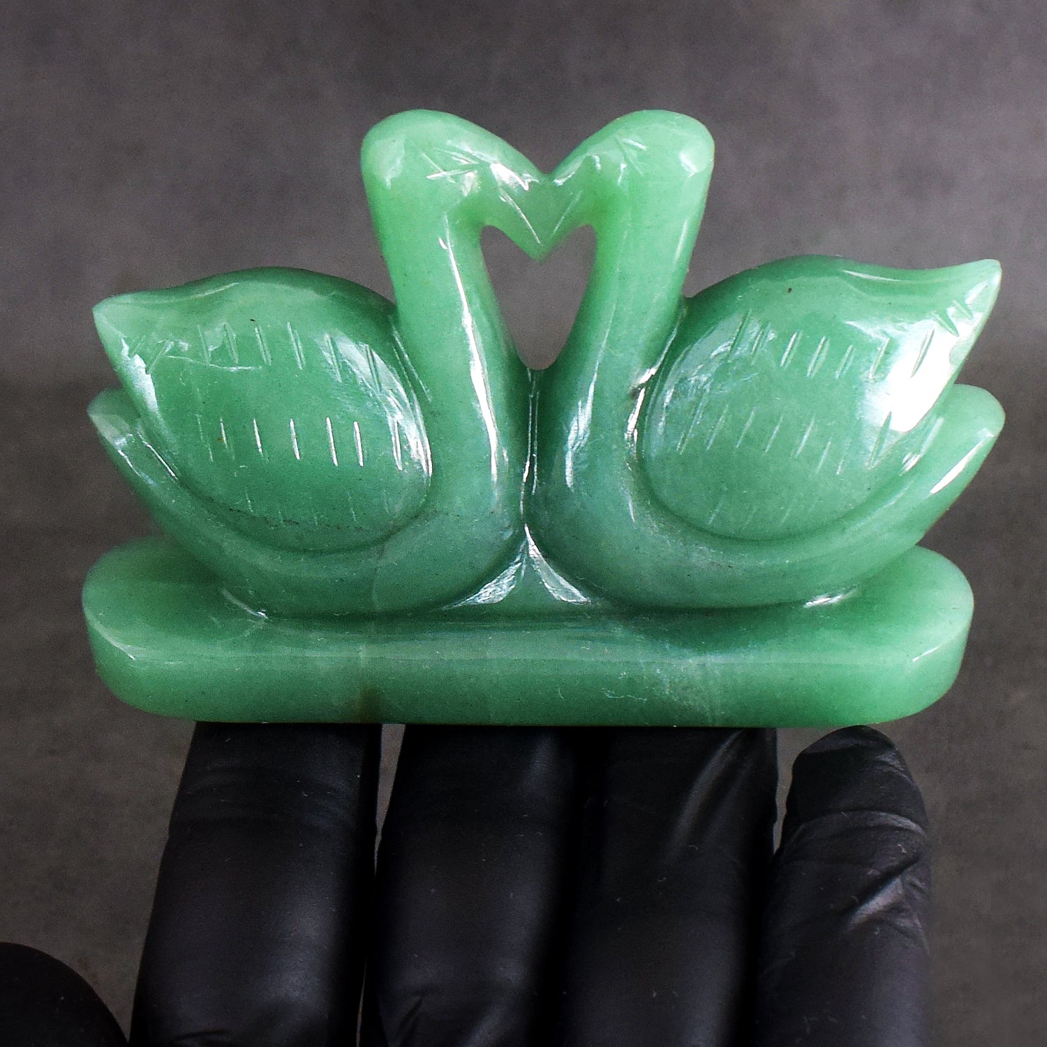Awesome 717.00 Cts Genuine Green Aventurine Carved Love Premium Swan Pair