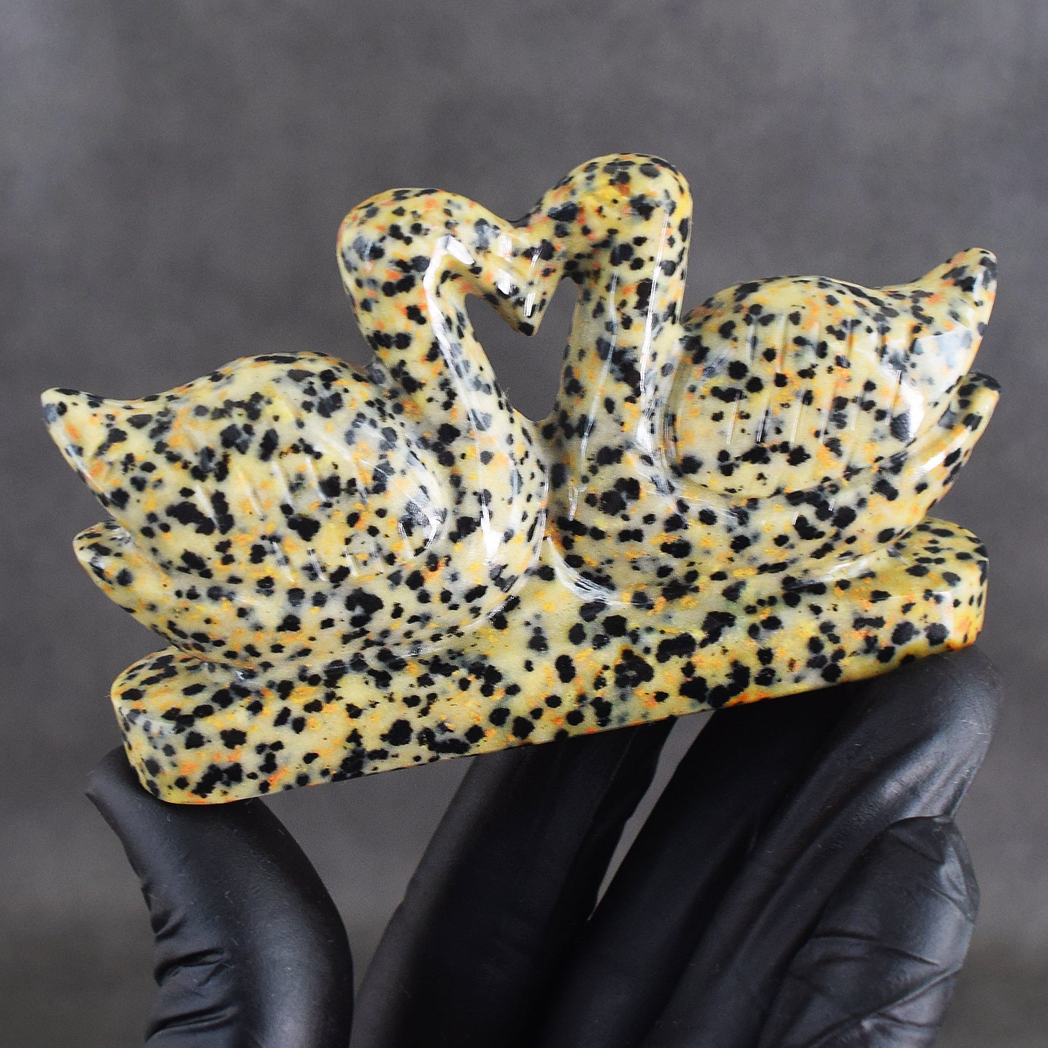 Excellent 679.00 Cts Genuine Dalmation Japser Love Carved Swan Pair Premium