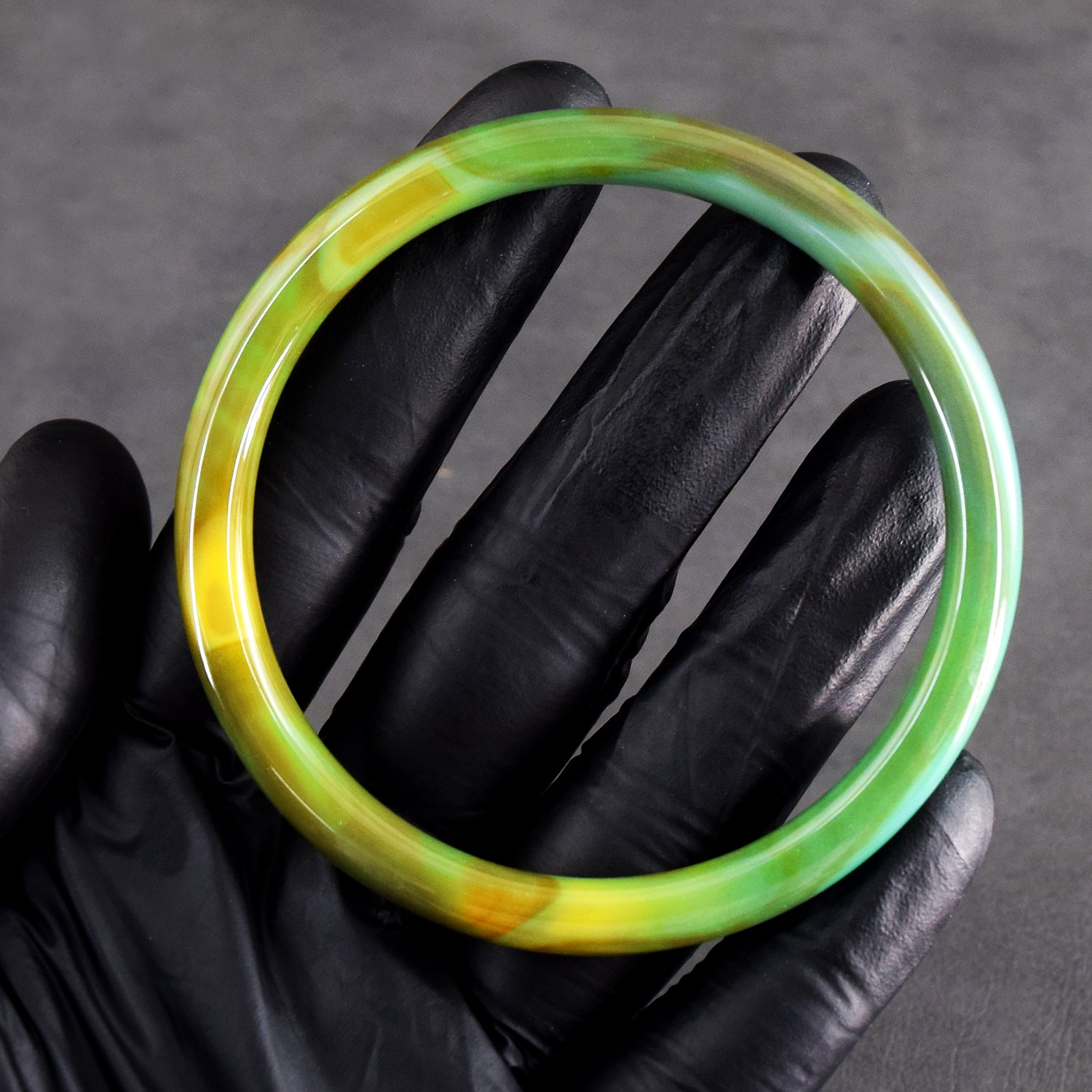 Gorgeous 88.00 Cts Genuine Onyx Premium Fancy Crystal Specimen Gemstone Bangle