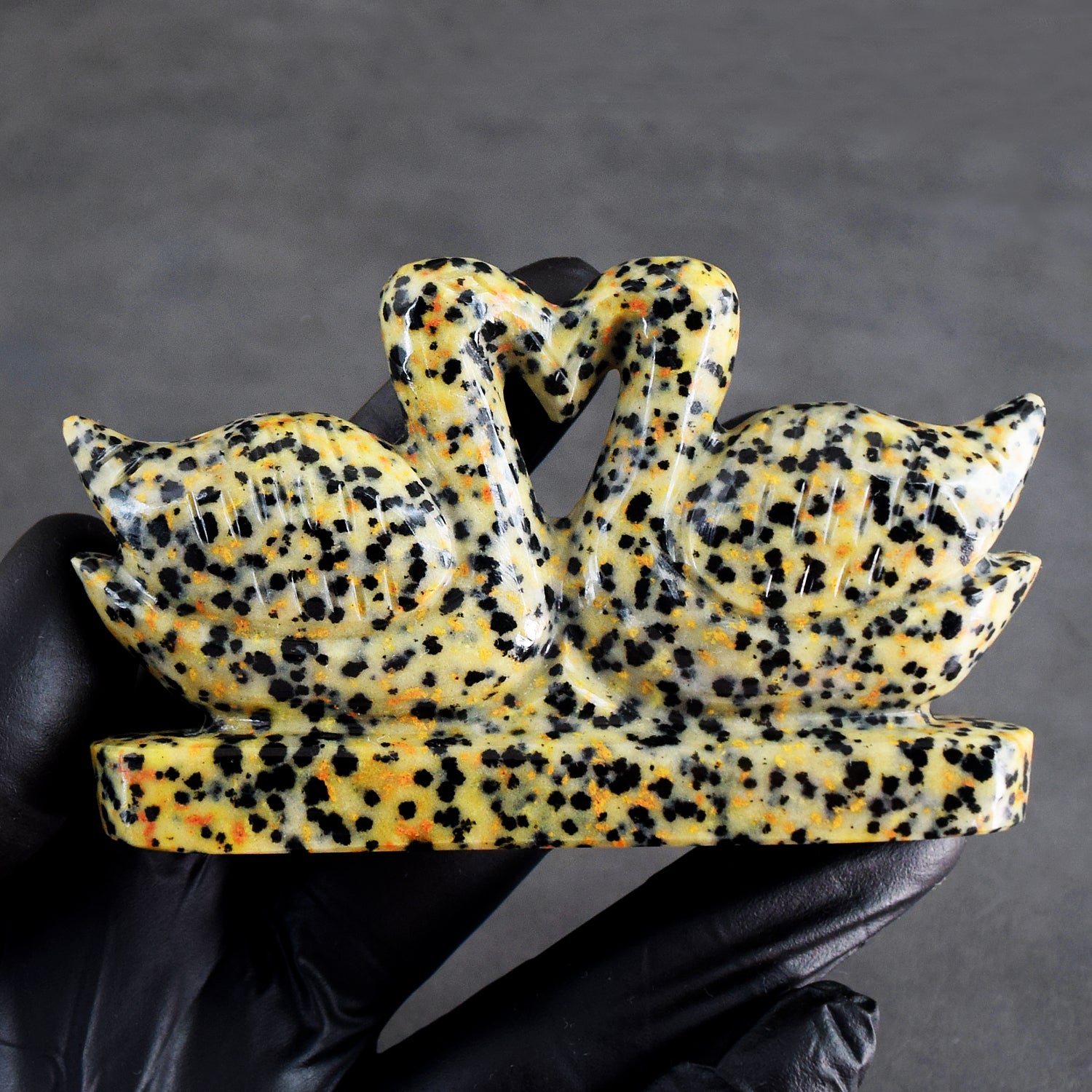 Excellent 679.00 Cts Genuine Dalmation Japser Love Carved Swan Pair Premium