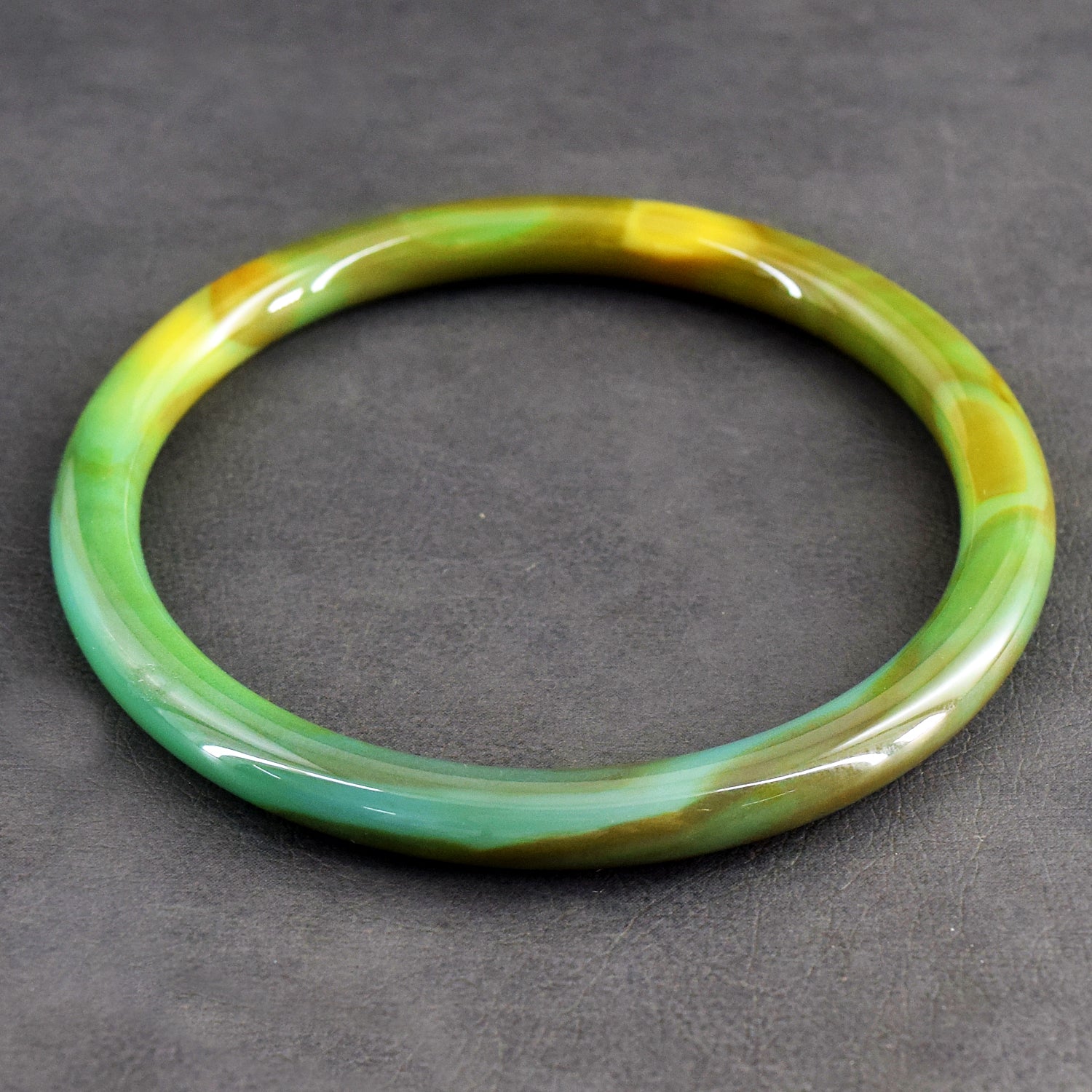 Gorgeous 88.00 Cts Genuine Onyx Premium Fancy Crystal Specimen Gemstone Bangle