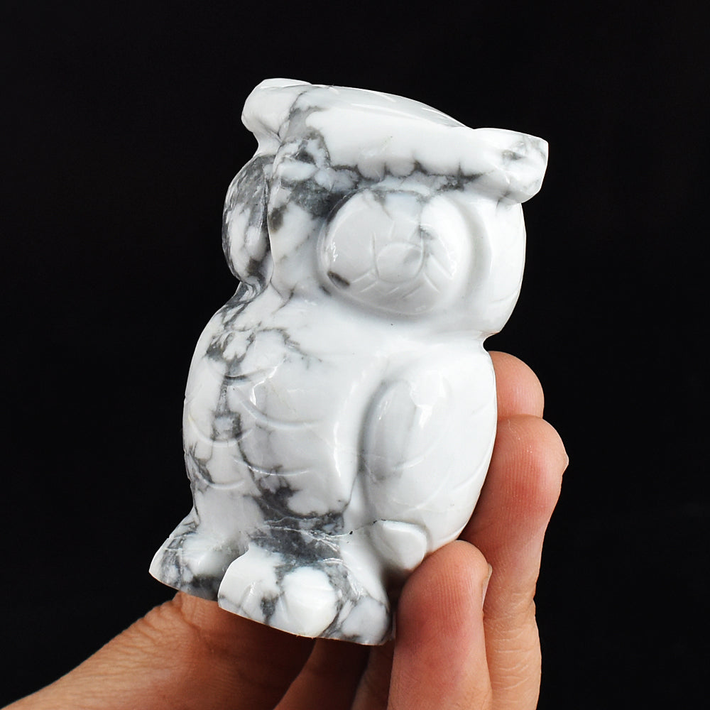 Beautiful  816.00  Carats  Genuine  Howlite  Hand  Carved  Crystal  Gemstone  Owl  Carving