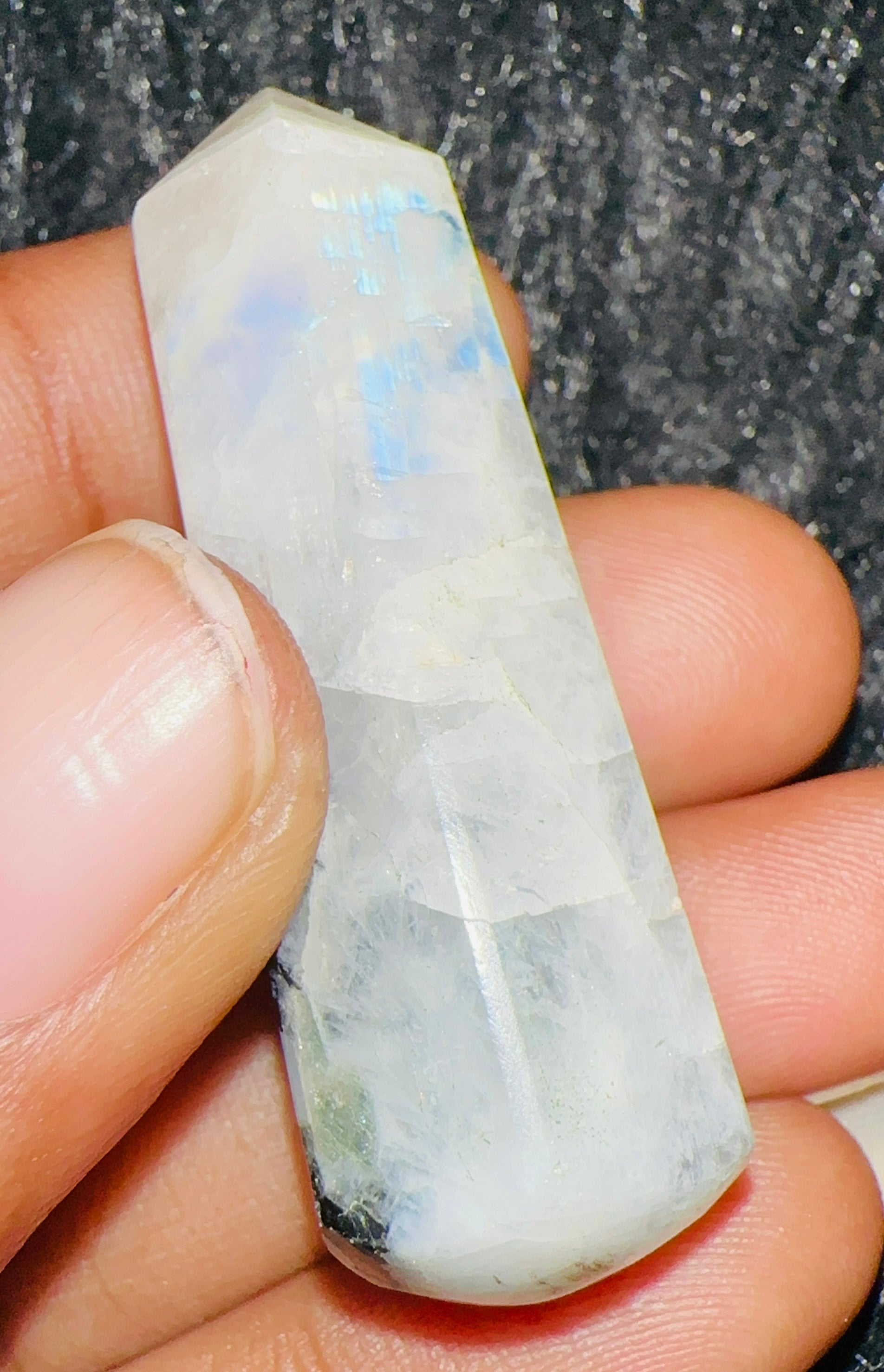 Flashy 81.00 Cts Genuine Blue Flash Moonstone Hand Carved Crystal Gemstone Healing Point