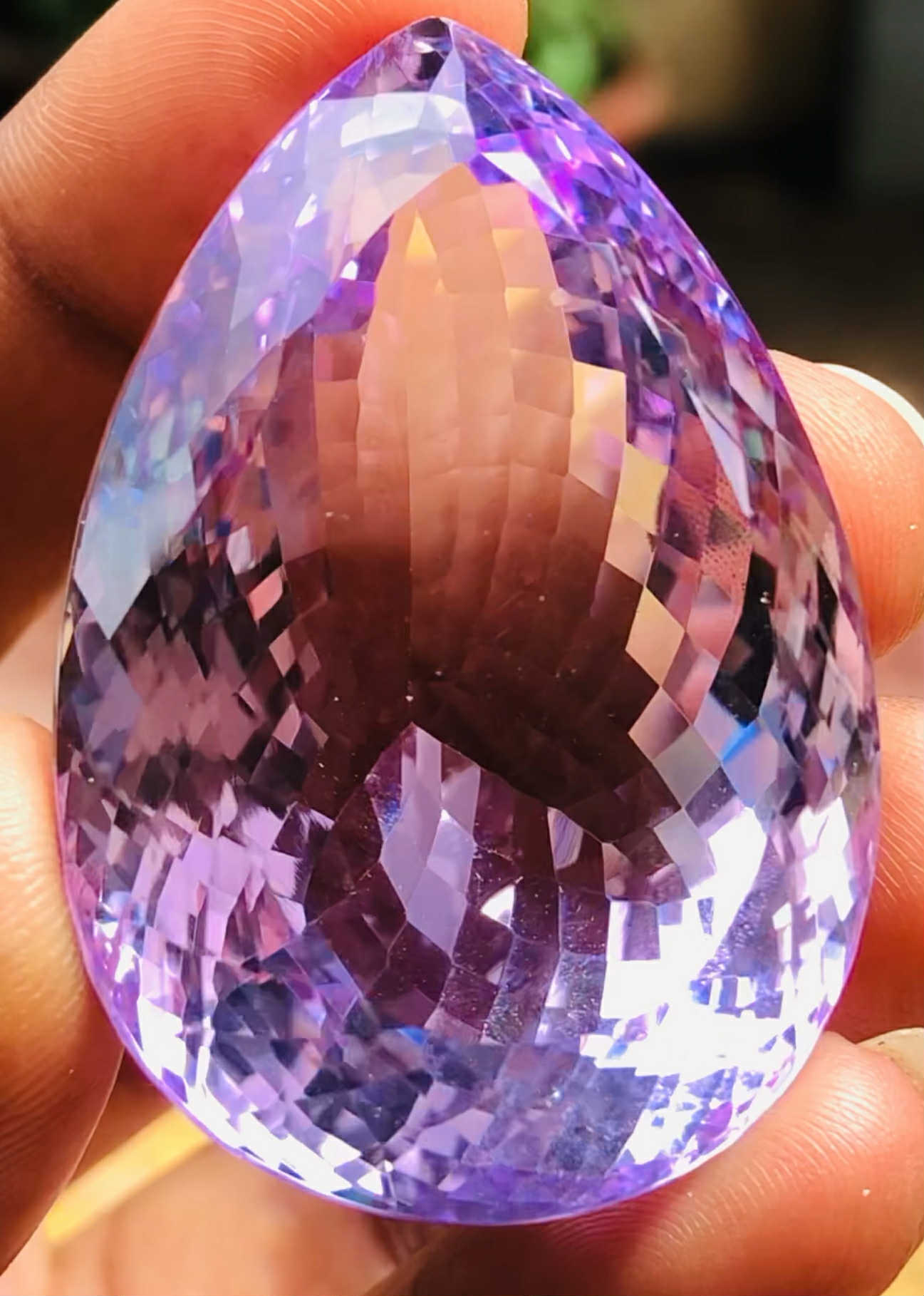Gorgeous 200.00 Cts Genuine Amethyst Faceted Loose Gemstone