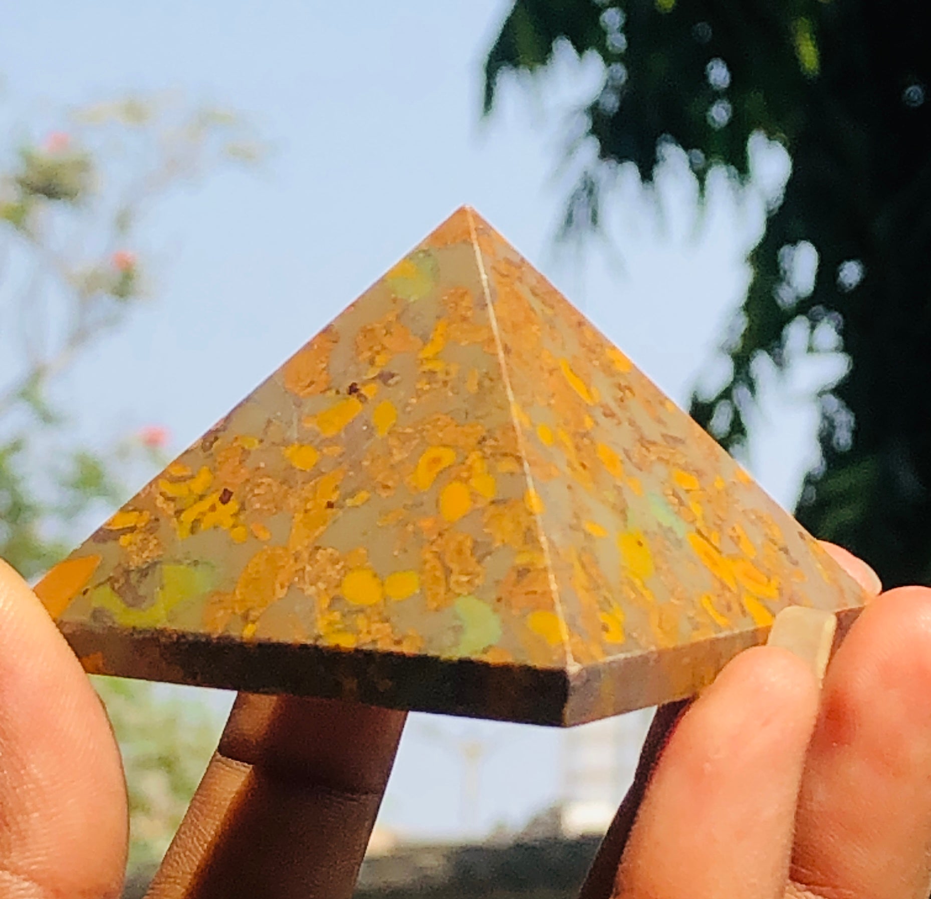 Finest Quality 505.00 Cts Genuine Fruit Jasper Crystal Specimen Divine Pyramid