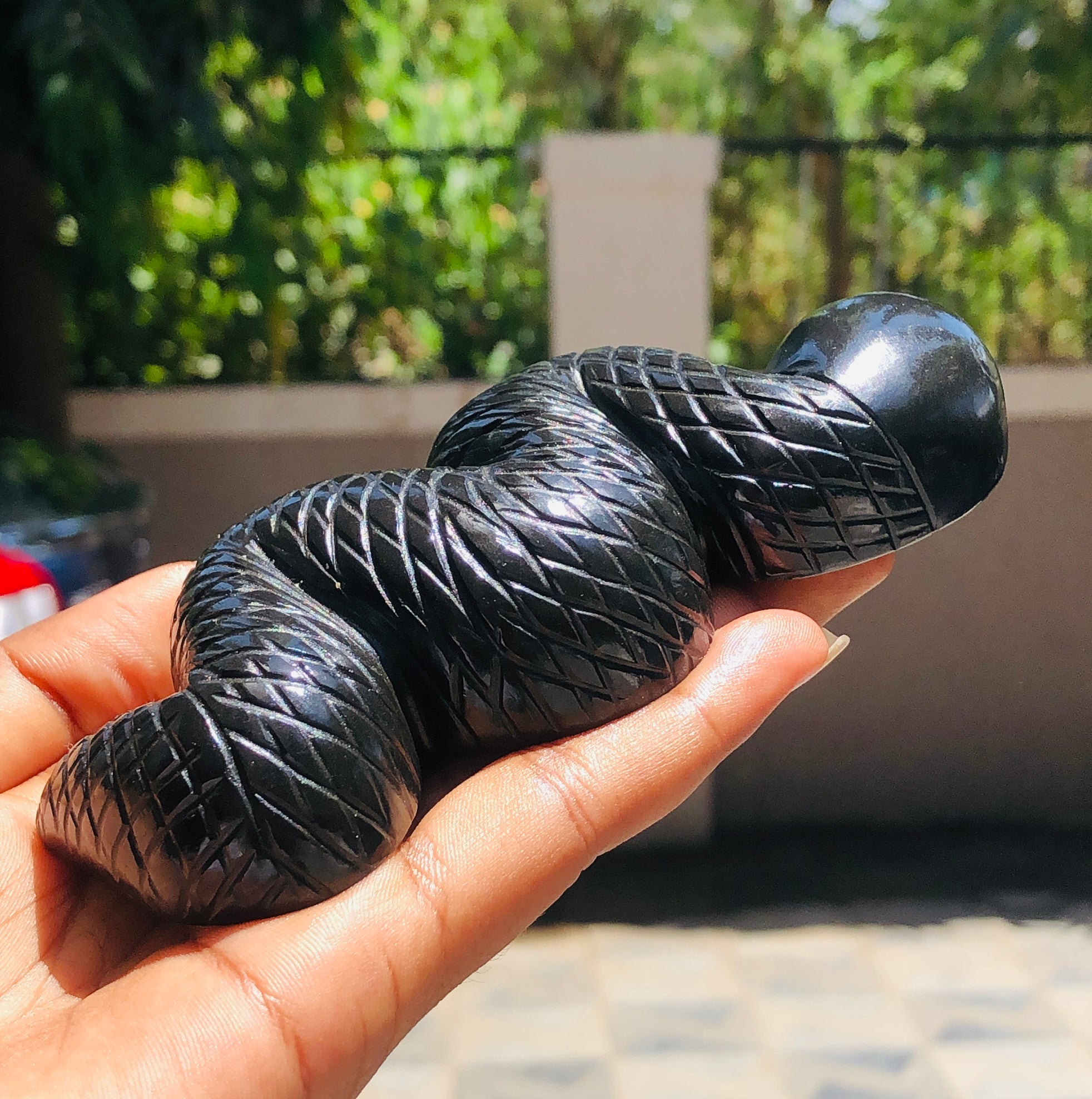 Craftsmen 1454.00 Cts Black Spinel Hand Carved Gemstone Snake Crystal Carving 2026 Collection