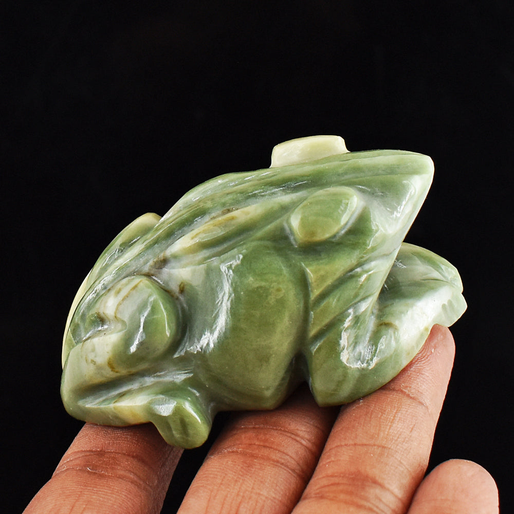 Beautiful 556.00 Carats Genuine Serpentine Hand Carved  Crystal Gemstone Carving Frog