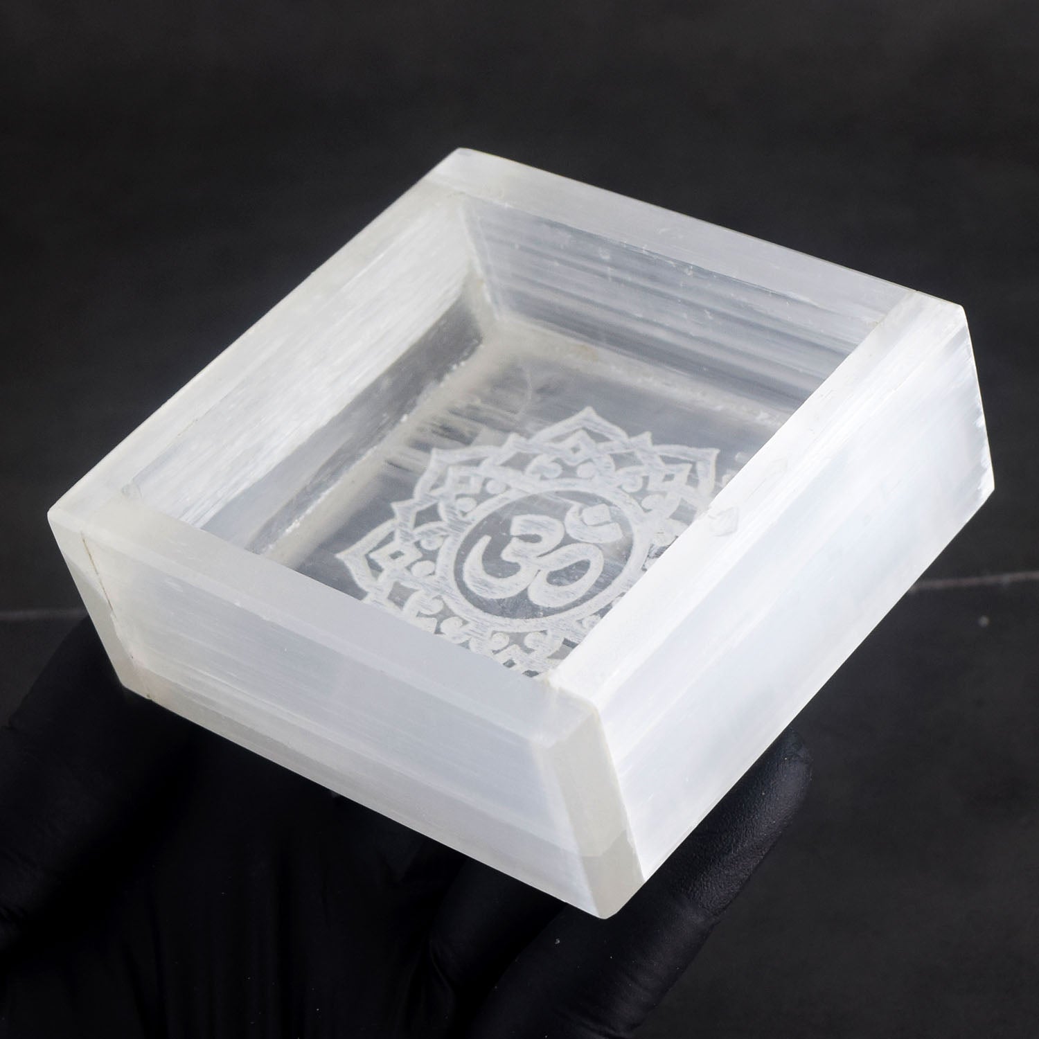 Perfect 1004.00 Cts Genuine 4 Inches Selenite Gemstone Healing "OM" Crystal Box