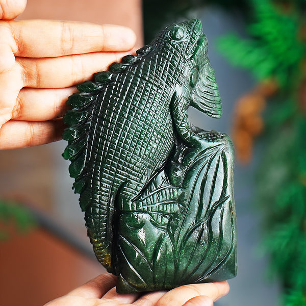 Exclusive 3750.00 Cts Genuine Green Jade Hand Carved Crystal Gemstone Chameleon Carving