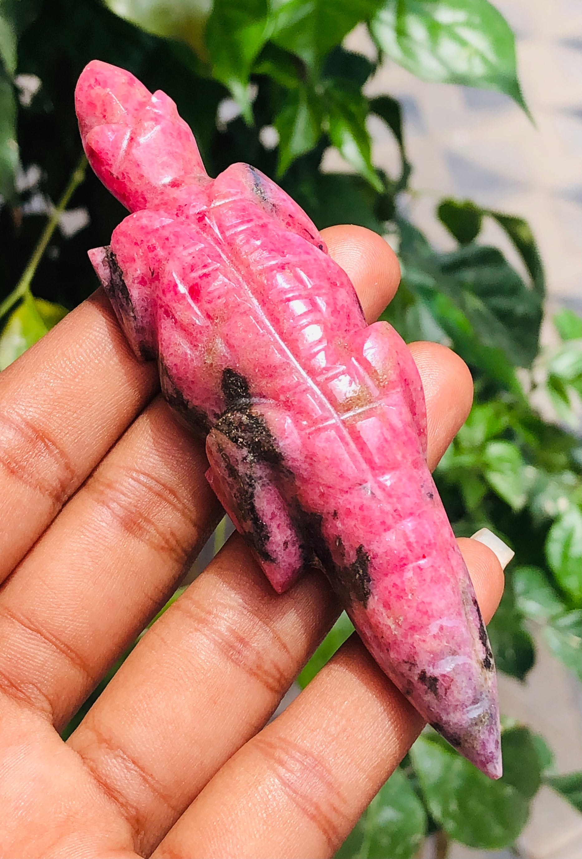 Exclusive 396.00 Cts Genuine Rhodonite Hand Carved Lizard Gemstone Carving 2026  Collection