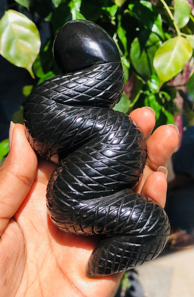 Craftsmen 1454.00 Cts Black Spinel Hand Carved Gemstone Snake Crystal Carving 2026 Collection