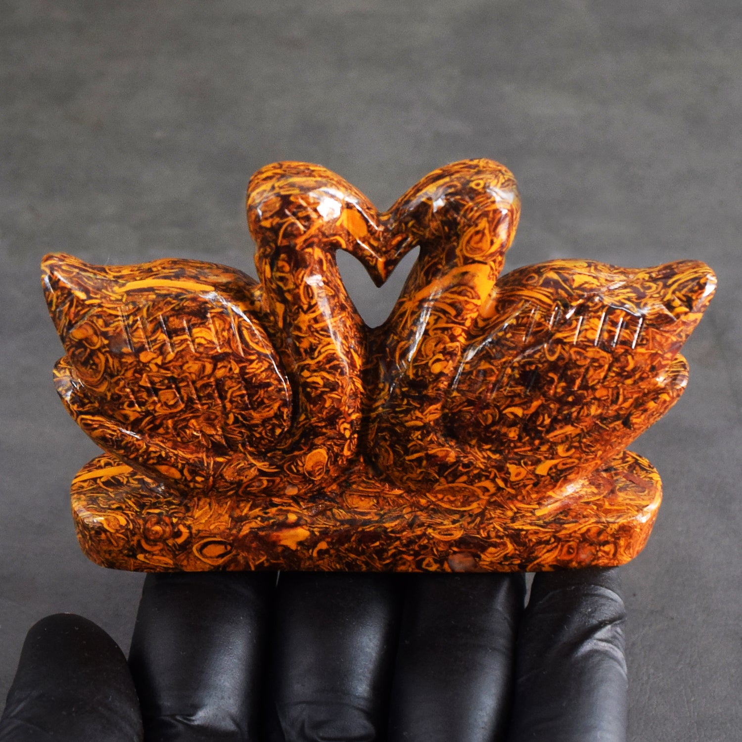 Beautiful 818.00 Cts Genuine Golden Art Jasper Carved Love Premium Swan Pair