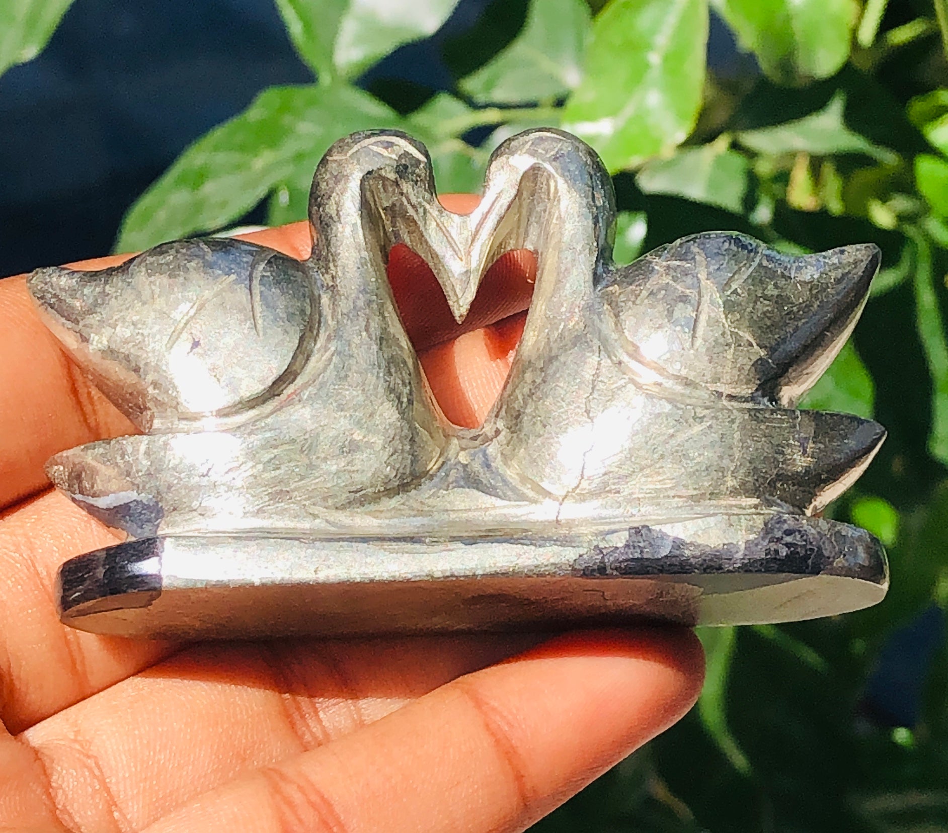 Gorgeous 616.00 Cts Genuine Pyrite Carved Love Premium Swan Pair