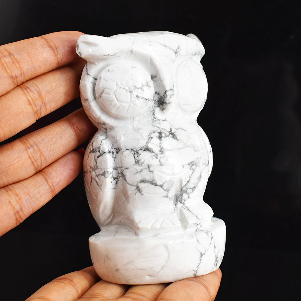 Gorgeous 2100.00 Carats Genuine Howlite Hand Carved Genuine Crystal Gemstone Owl Carving