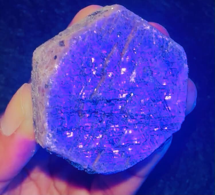 Exclusive  468.00 Cts Genuine Ruby Crystal Specimen Gemstone Hexagon