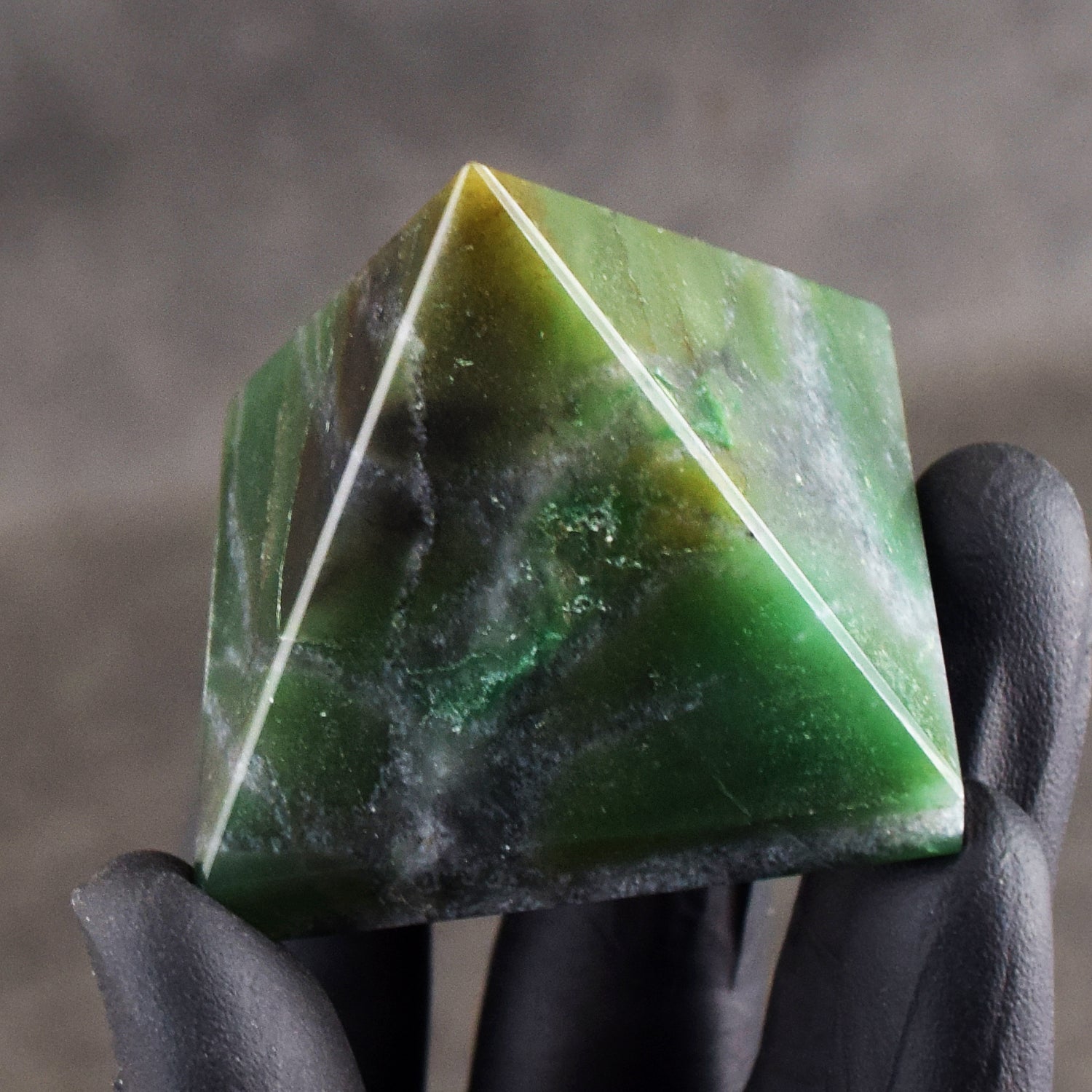 Amazing 464.00 Cts Genuine Jade Crystal Specimen Healing Divine Pyramid