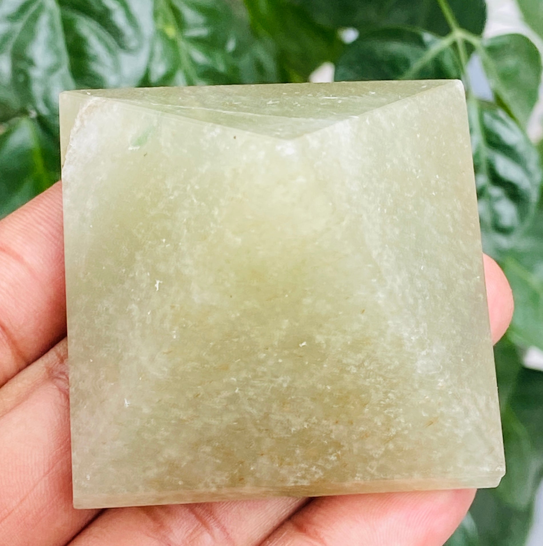 Radiant 509.00 Cts Exclusive Aventurine Healing Crystal Specimen Premium Pyramid