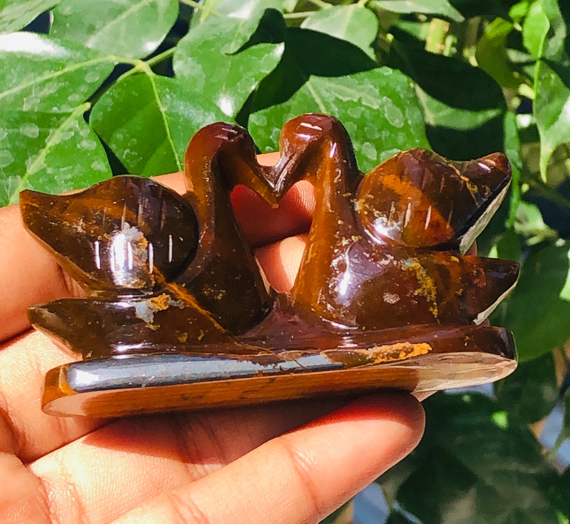 Artisian 378.00 Cts Genuine Tiger Eye Carved Premium Love Swan Pair