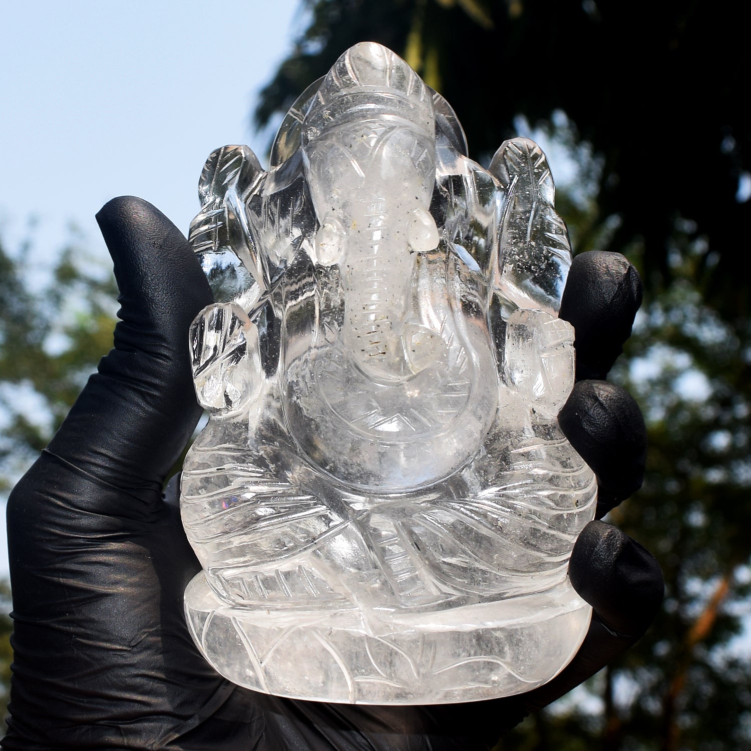 Alluring 2565.00 Cts Genuine White Quartz Hand Carved Premium Lord Ganesha Crystal