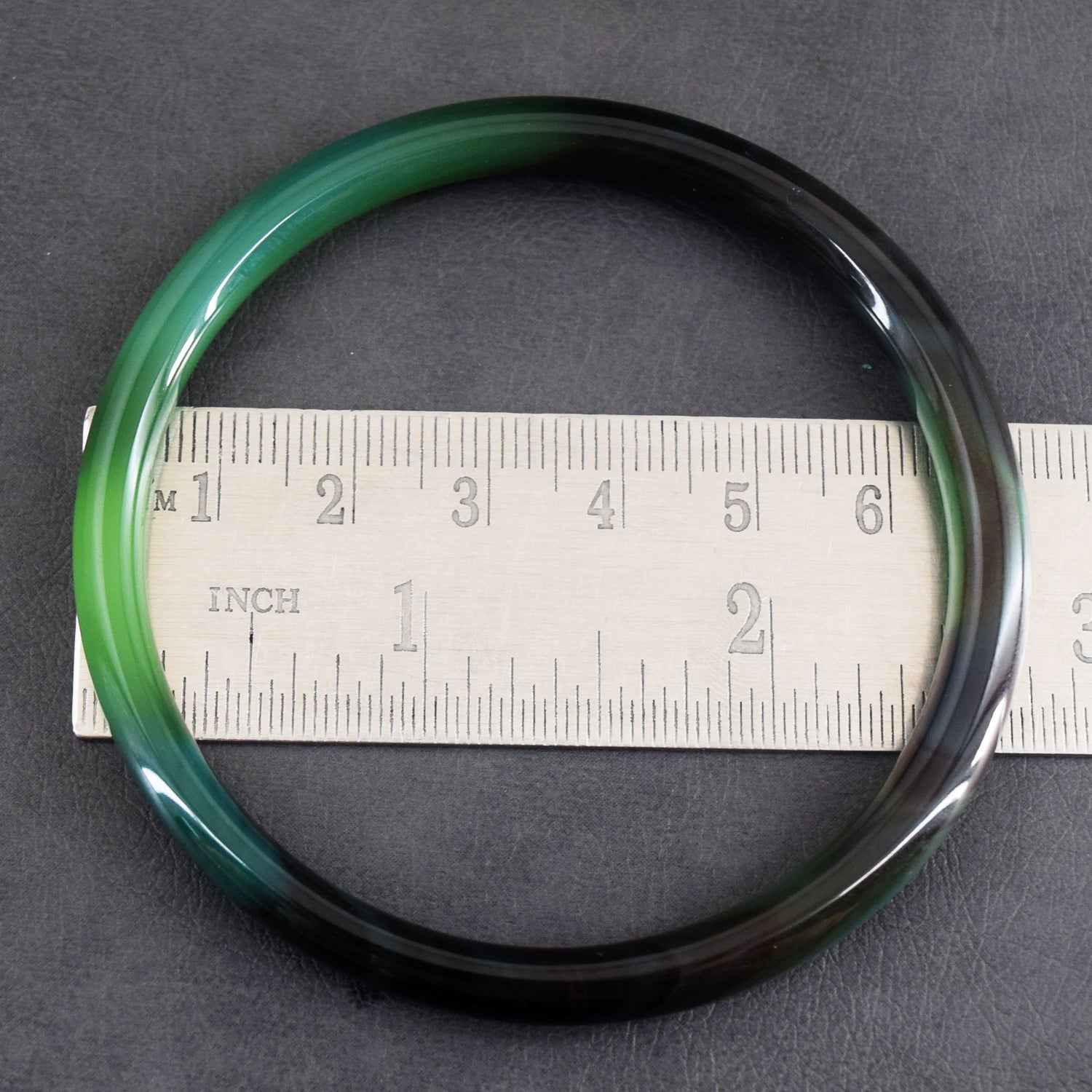 Decent 68.00 Cts Genuine Onyx Crystal Specimen Premium Gemstone Fancy Bangle