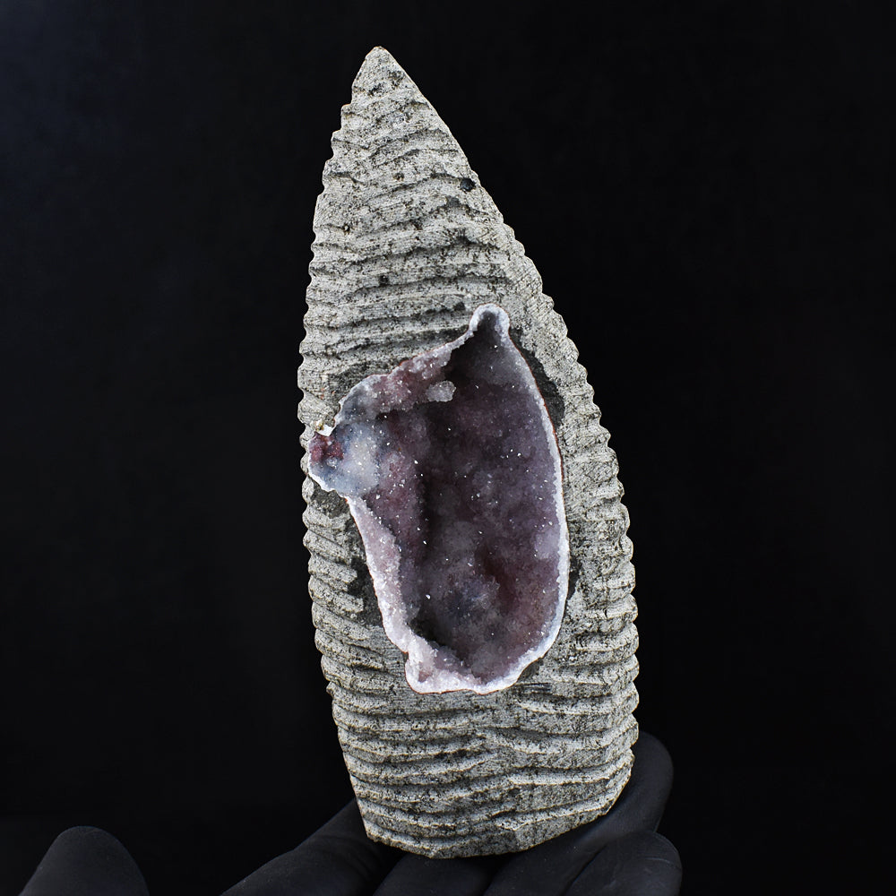 Genuine 1350.00 Carats Artisian Chalcedony Crystal Specimen Gemstone
