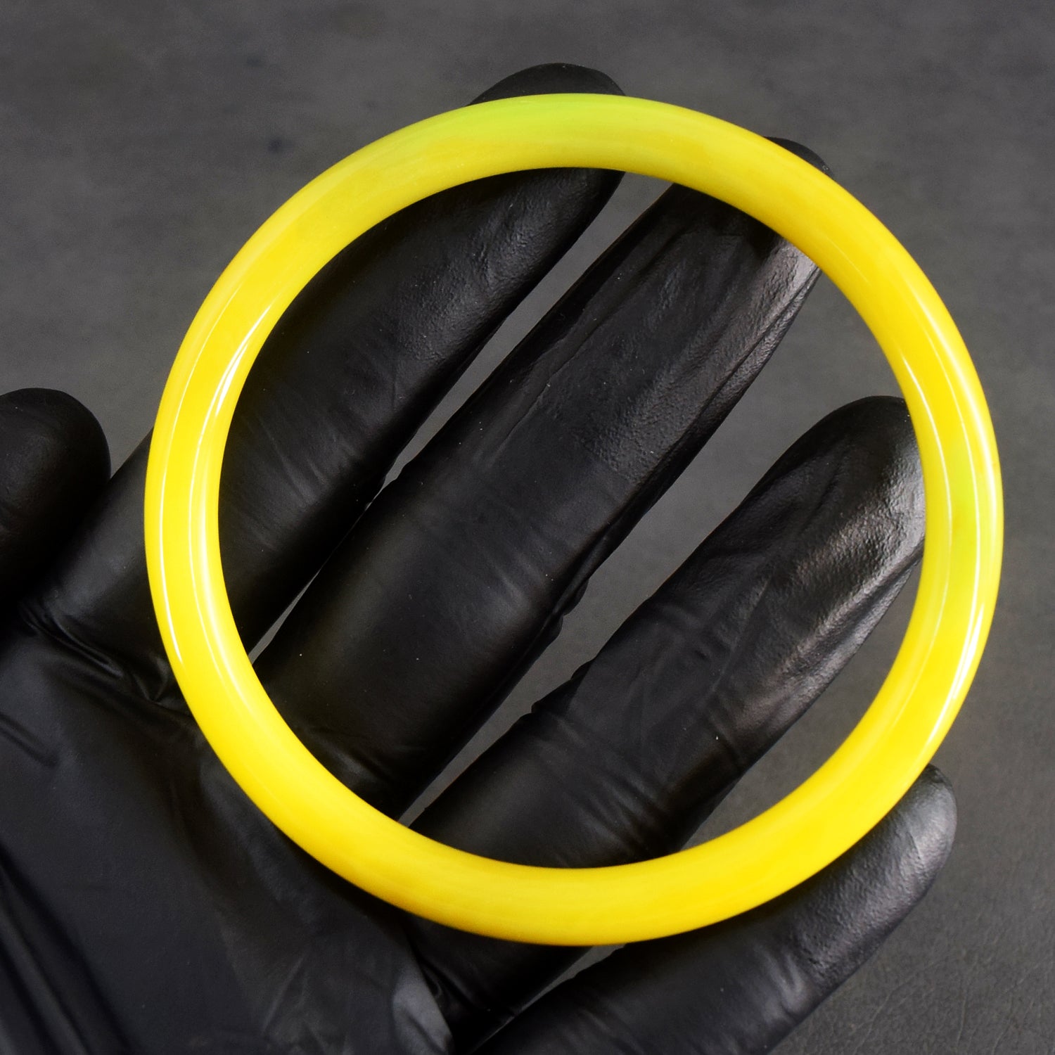 Decent 86.00 Cts Genuine Onyx Crystal Specimen Premium Gemstone Fancy Bangle