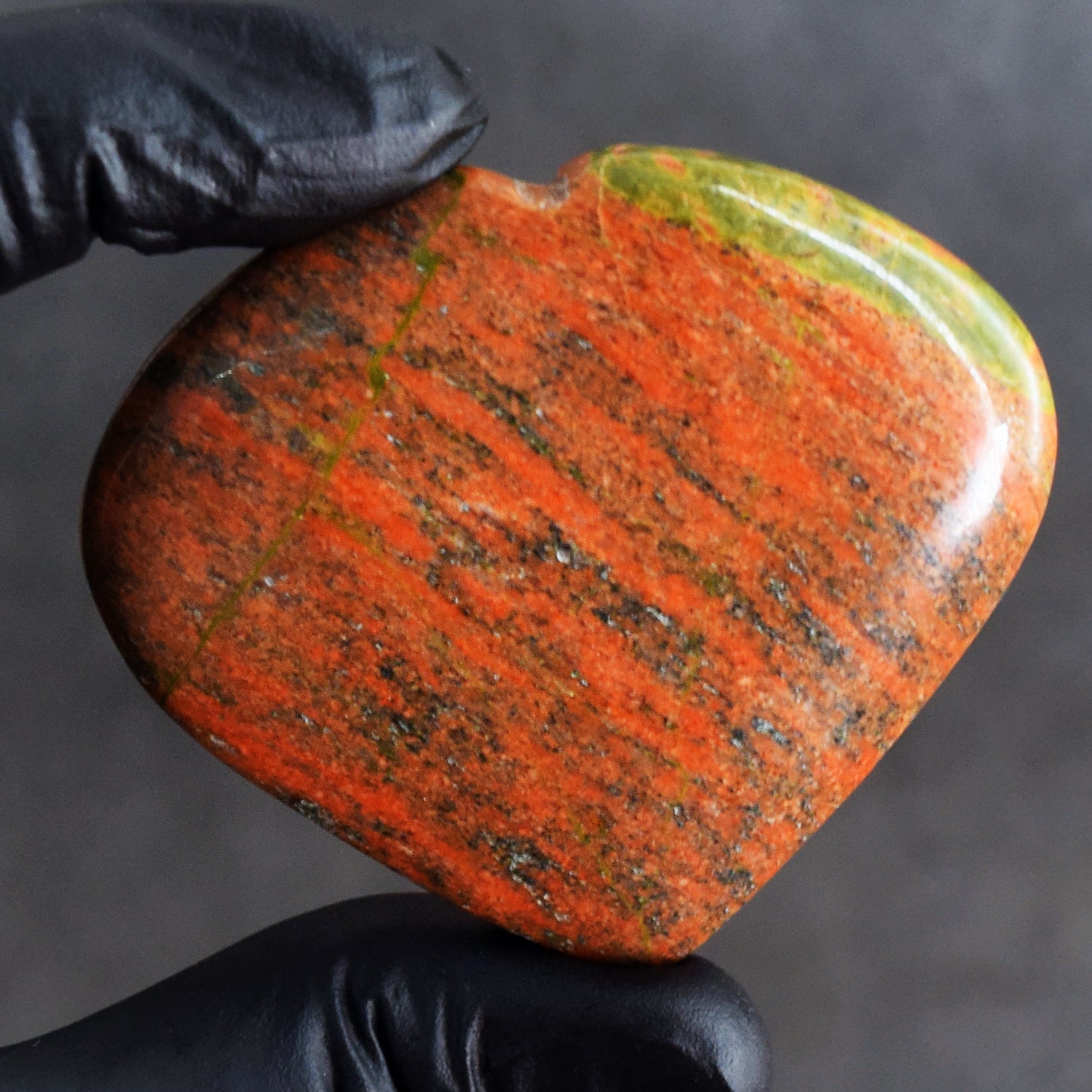 Craftsmen 290.00 Cts Genuine Blood Green Unkaite Crystal Specimen Gemstone Big Heart