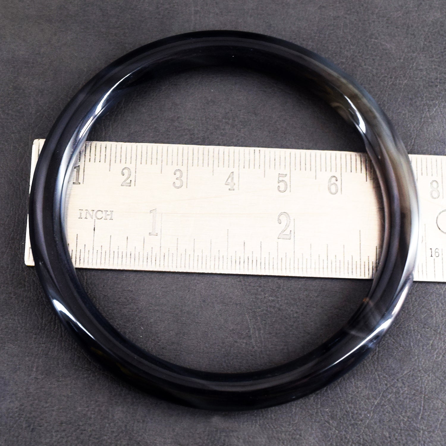 Graceful 95.00 Cts Genuine Black Agate Gemstone Crystal Specimen Premium Fancy Bangle