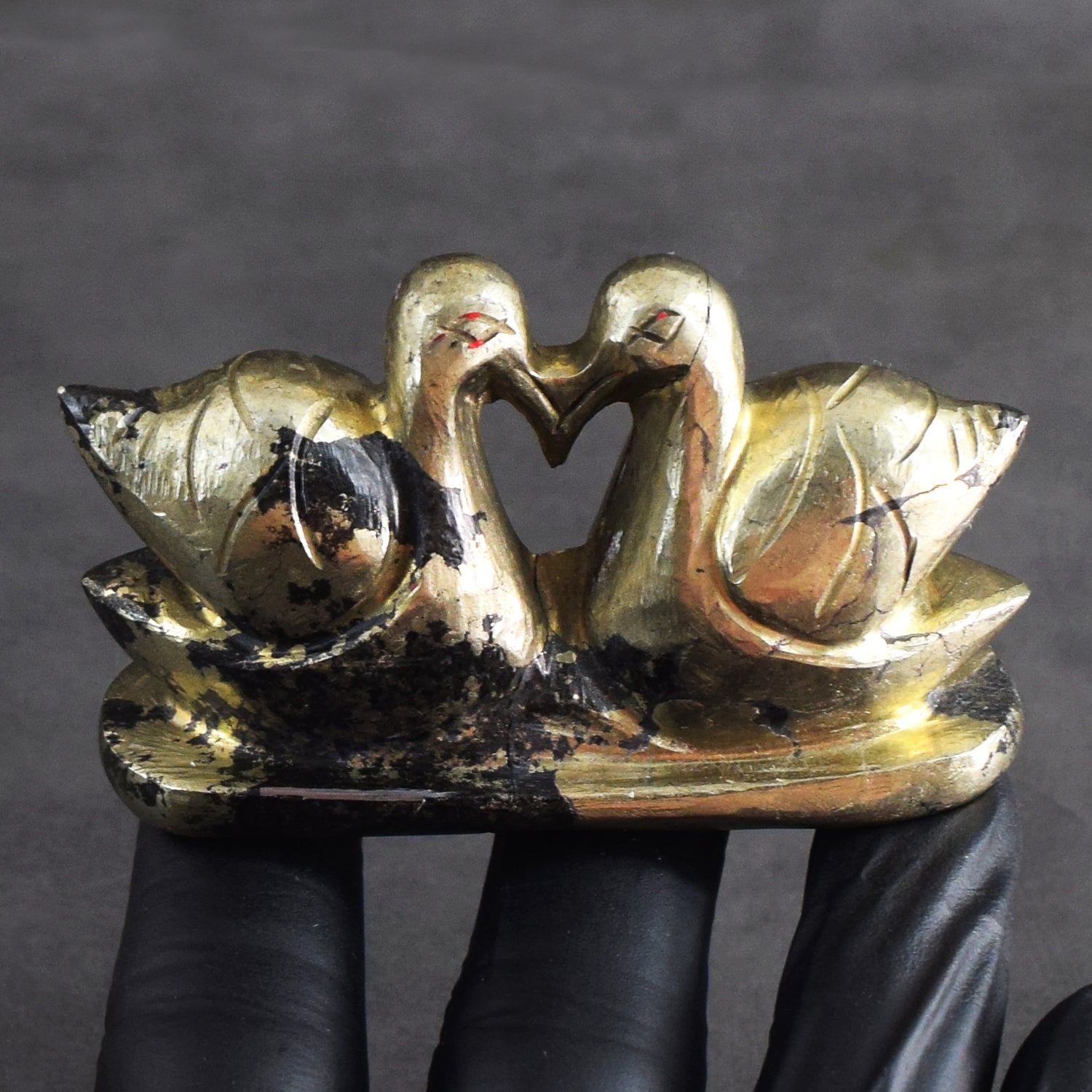 Awesome 684.00 Cts Genuine Pyrite Hand Carved Love Premium Swan Pair
