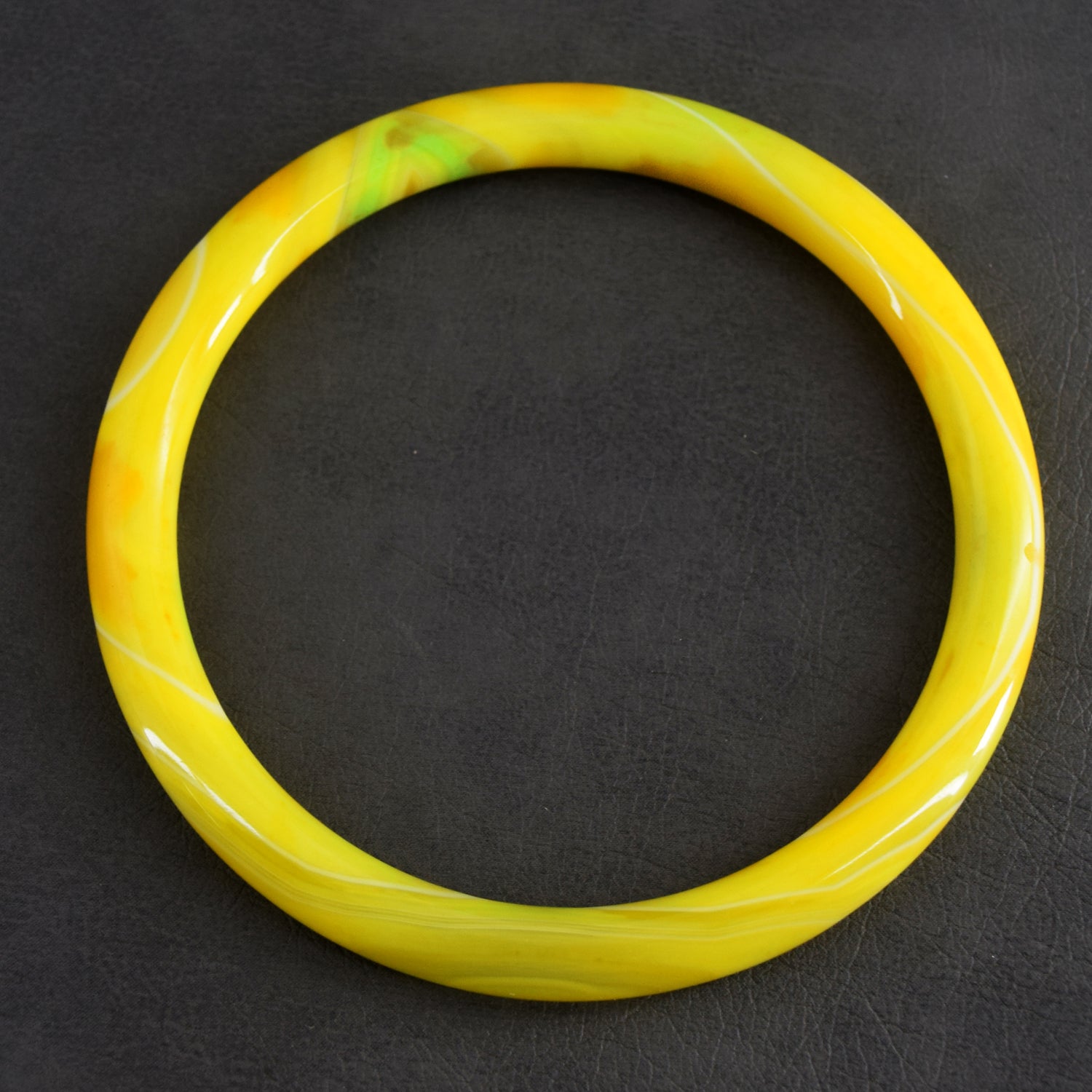 Beautiful 93.00 Cts Genuine Onyx Gemstone Crystal Specimen Premium Fancy Bangle