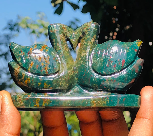 Morbid 633.00 Cts Genuine Bloodstone Love Carved Premium Swan Pair